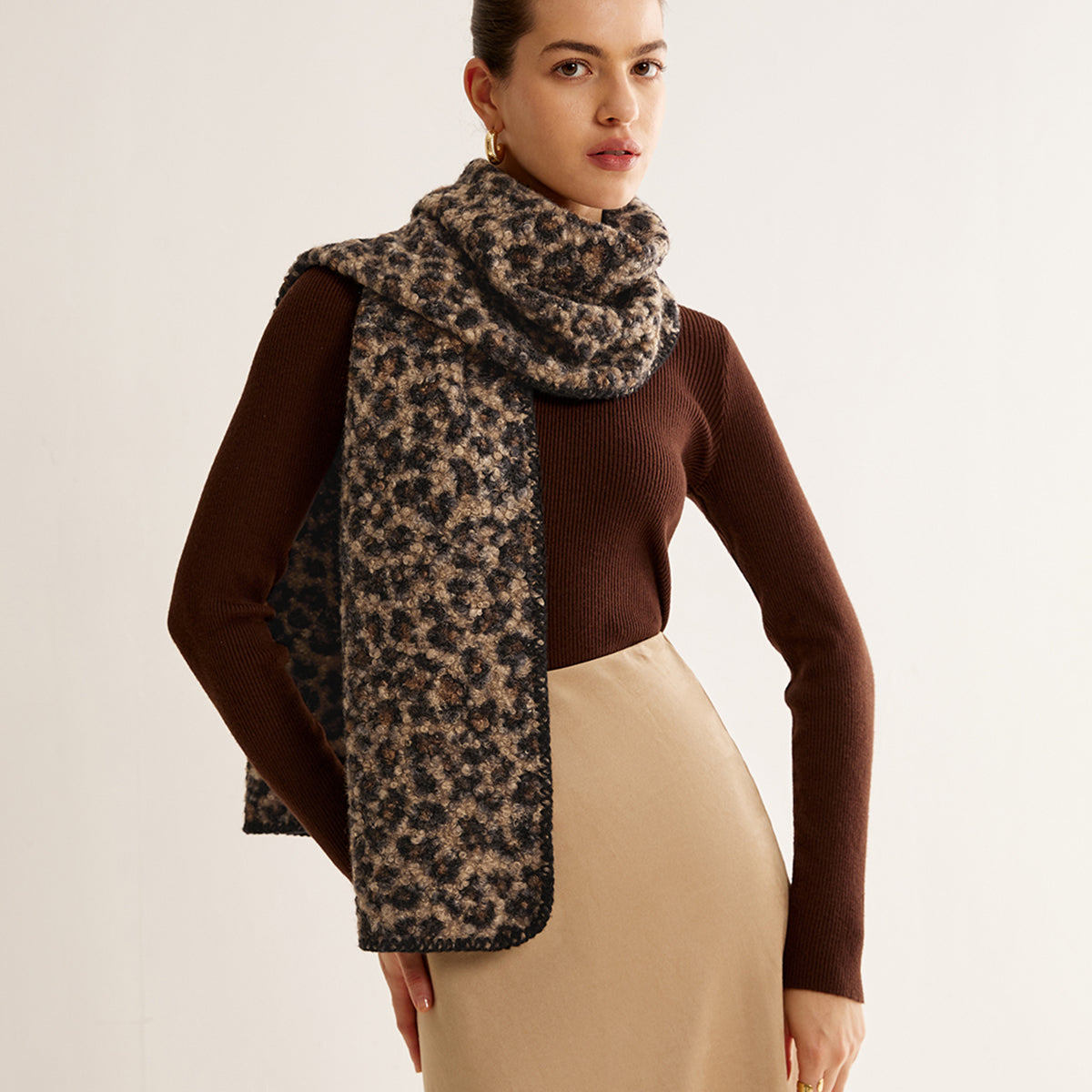 Leopar Desenli Minky Atkı