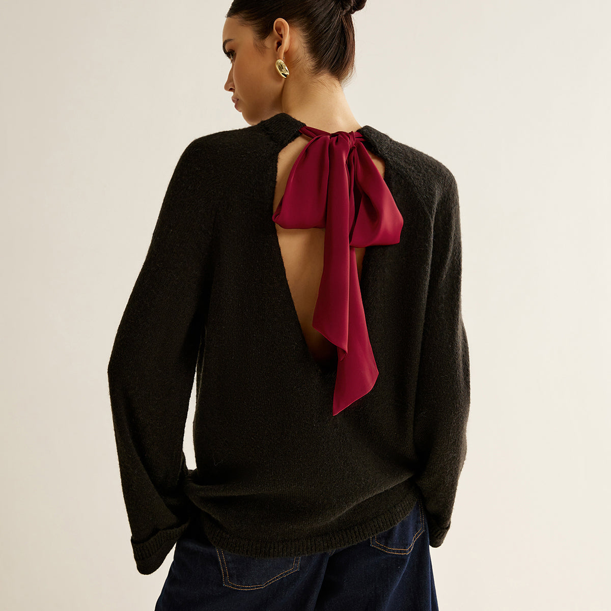 Oversize Sırtı Açık Bağcıklı Kazak