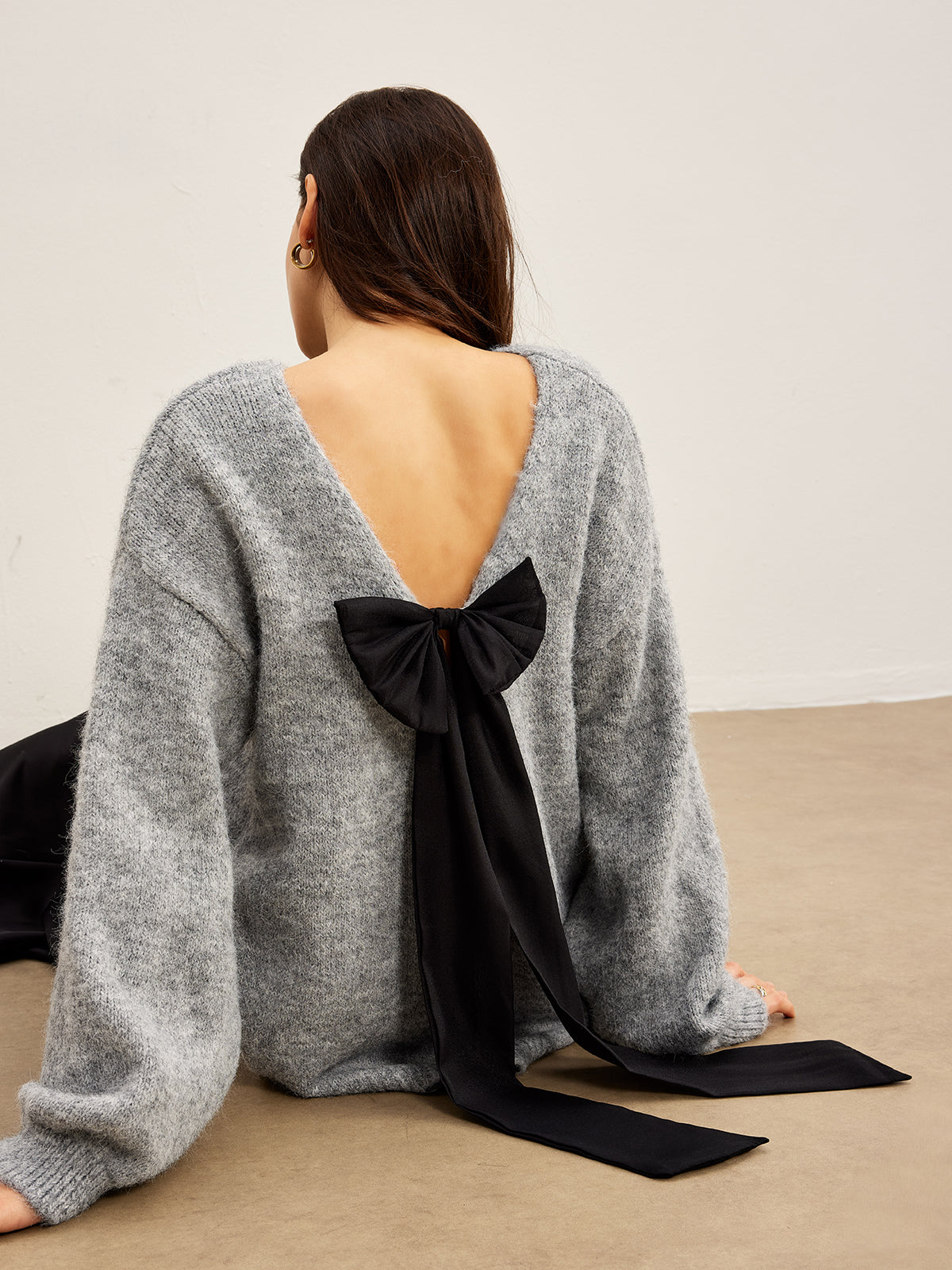 Fiyonklu Sırt Dekolteli Salaş Kazak