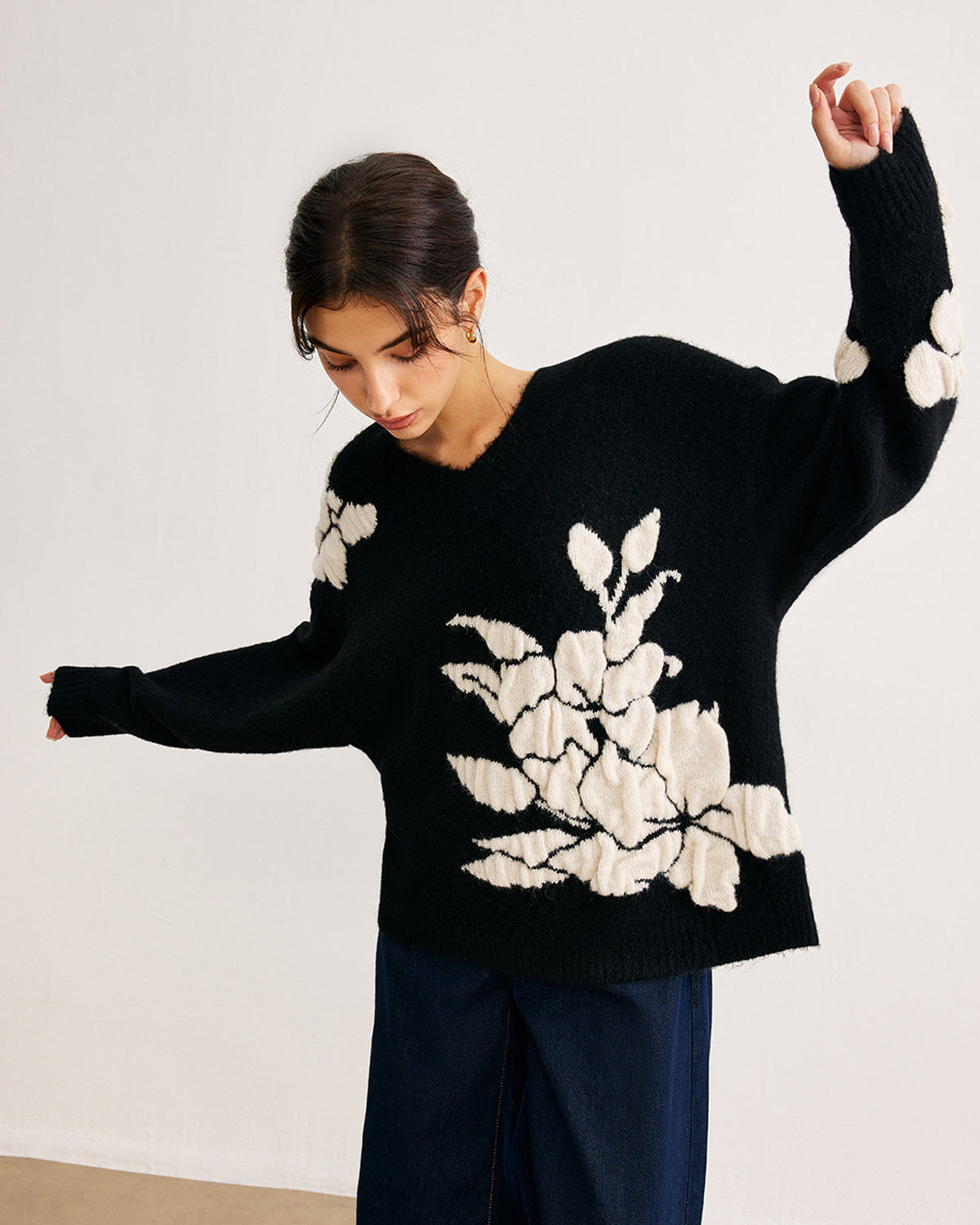 V Yaka Örgü-Çiçekli Shift Kazak