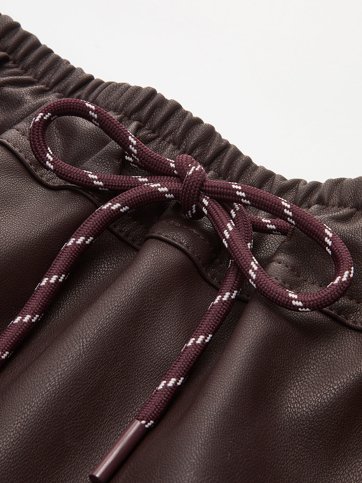 Büzgü İpli Suni Deri Etek