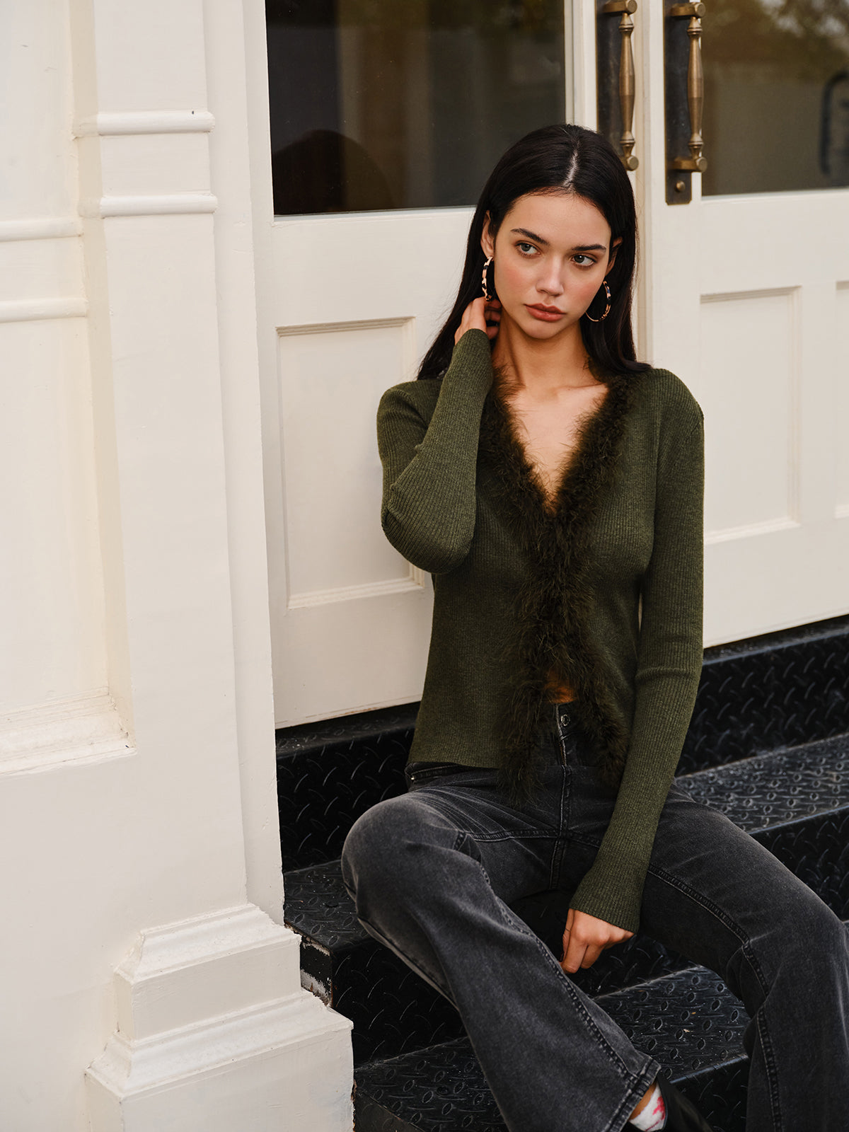 Tüy Detaylı Yün Karışımlı Dar Kesim Kazak