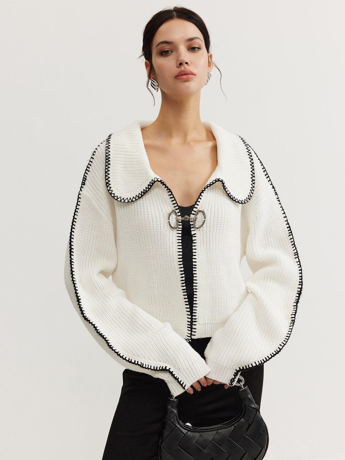 Kontrast Biyeli Mıknatıs Kapamalı Triko Üst