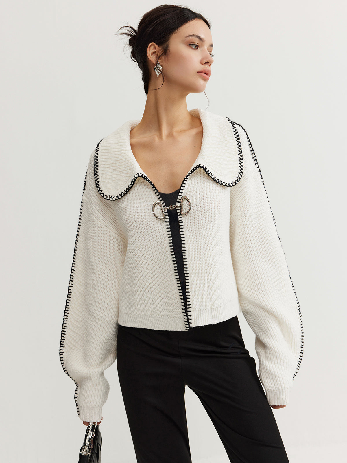 Kontrast Biyeli Mıknatıs Kapamalı Triko Üst