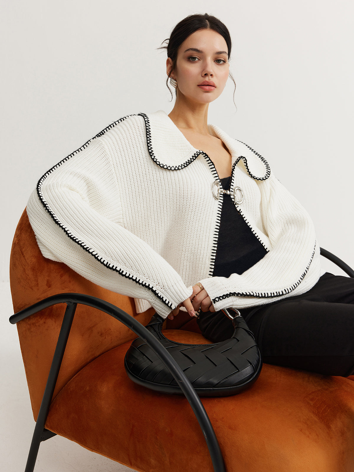 Kontrast Biyeli Mıknatıs Kapamalı Triko Üst