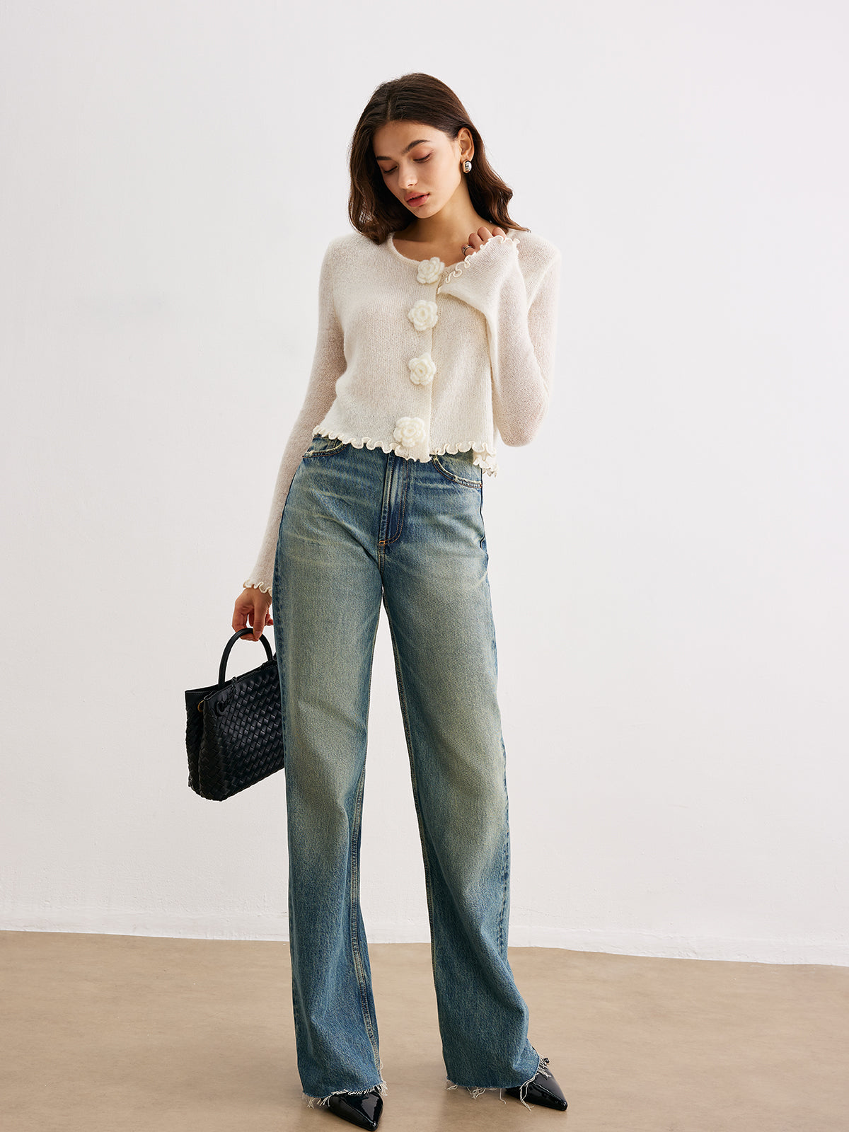 Yün Karışımlı Volanlı 3D Çiçek Detaylı Hırka