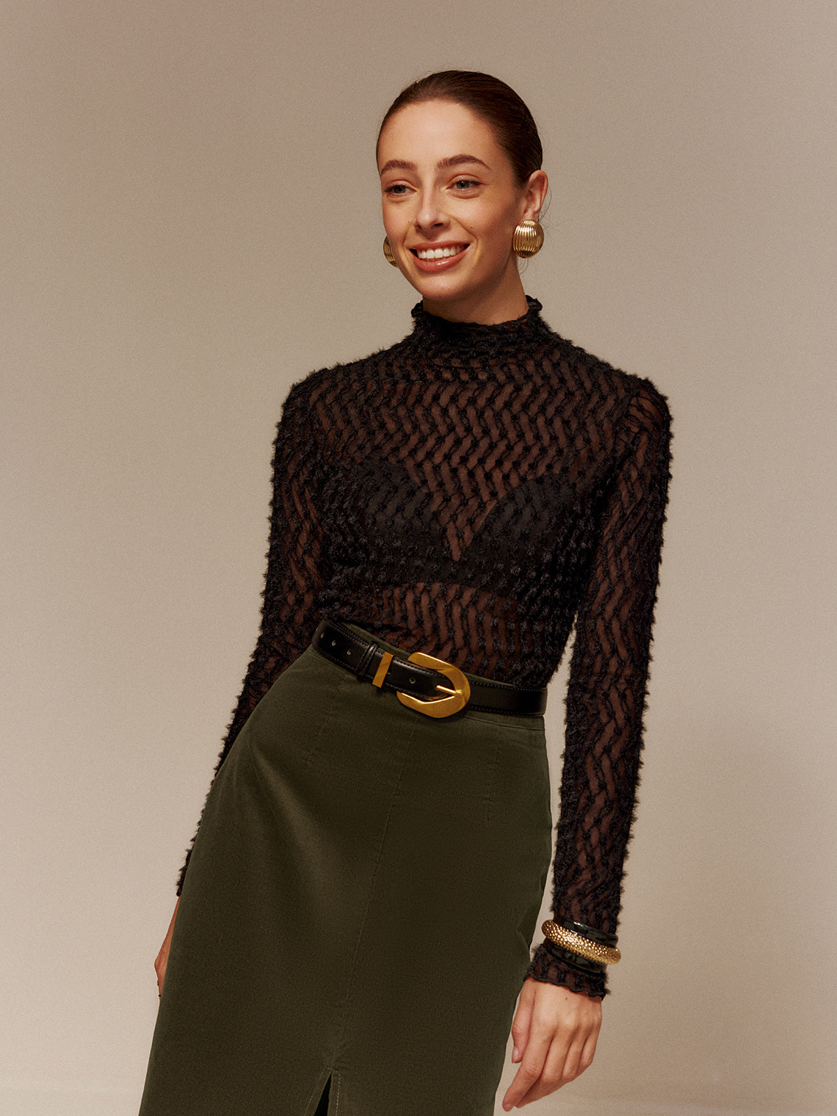 Yarım Balıkçı Yaka Yarı Şeffaf Tişört