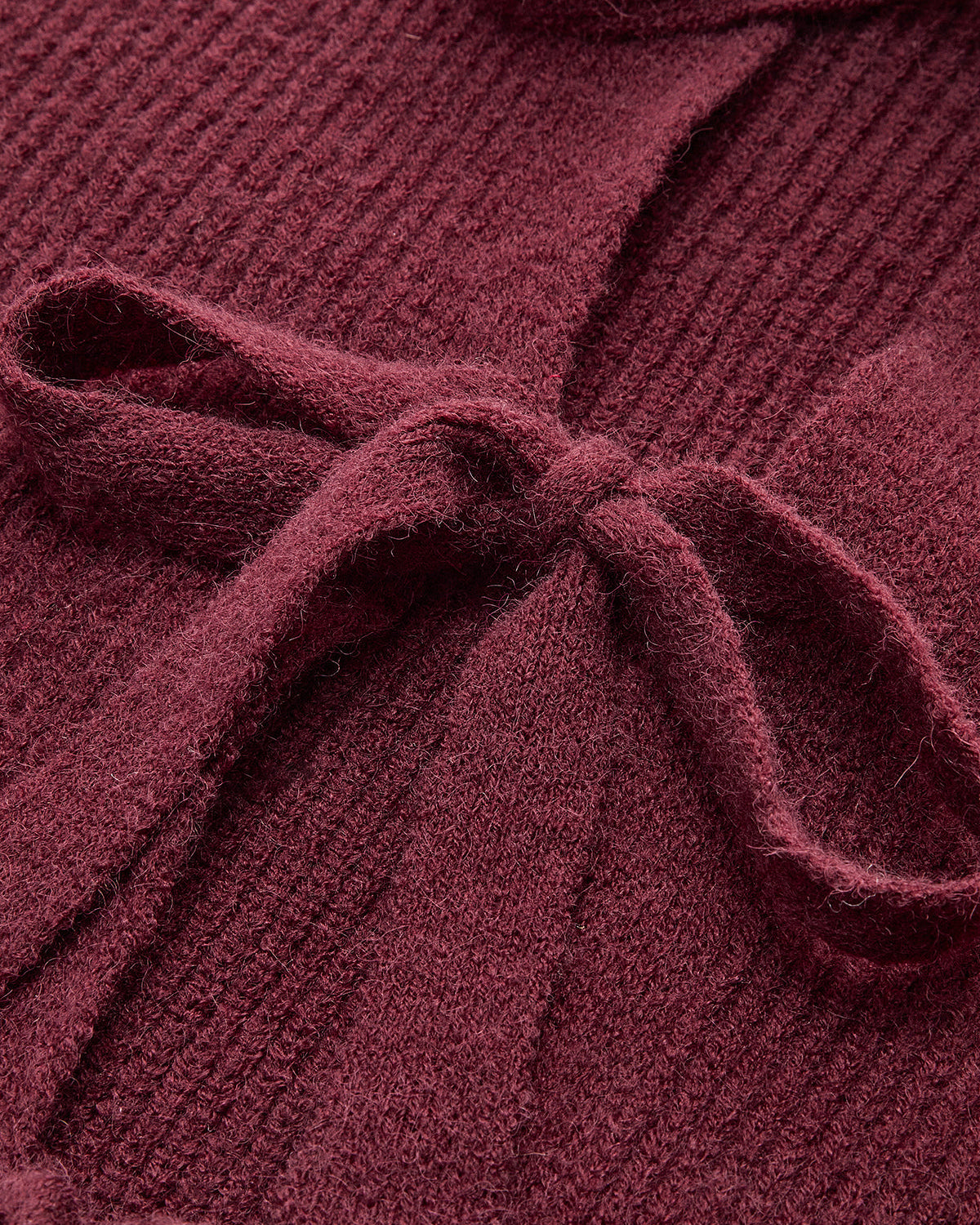 Bağcıklı Fiyonk Detaylı Hırka