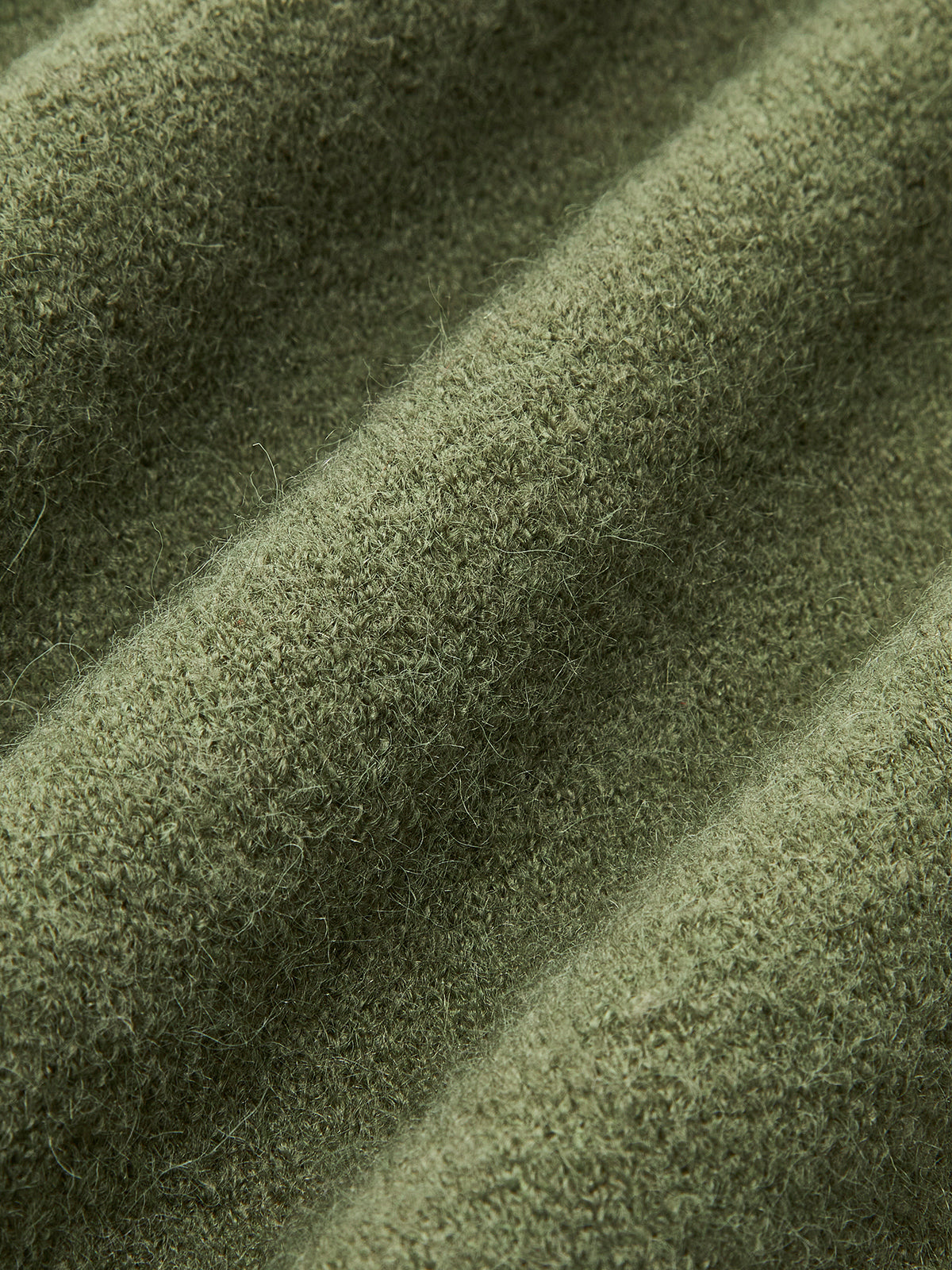 Düğmeli Yaka Detaylı Kısa Hırka