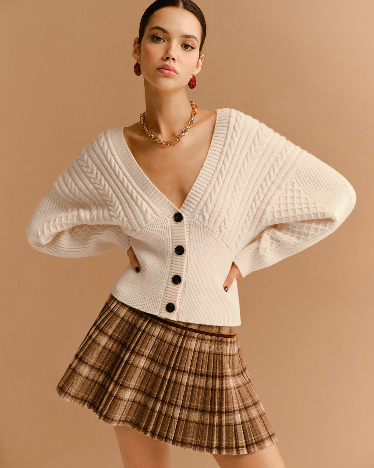 V Yaka Büzgülü Bel Burgulu Düğmeli Hırka