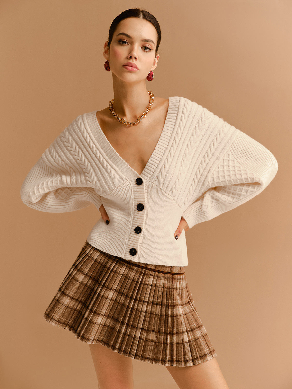 V Yaka Büzgülü Bel Burgulu Düğmeli Hırka