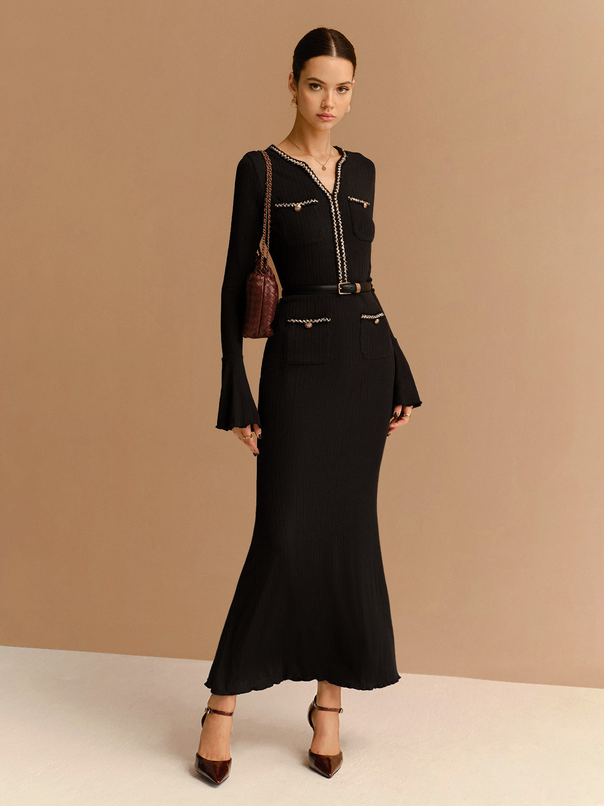 Zarif Kontrast Biyeli Fırfırlı Dar Elbise (Kemersiz)