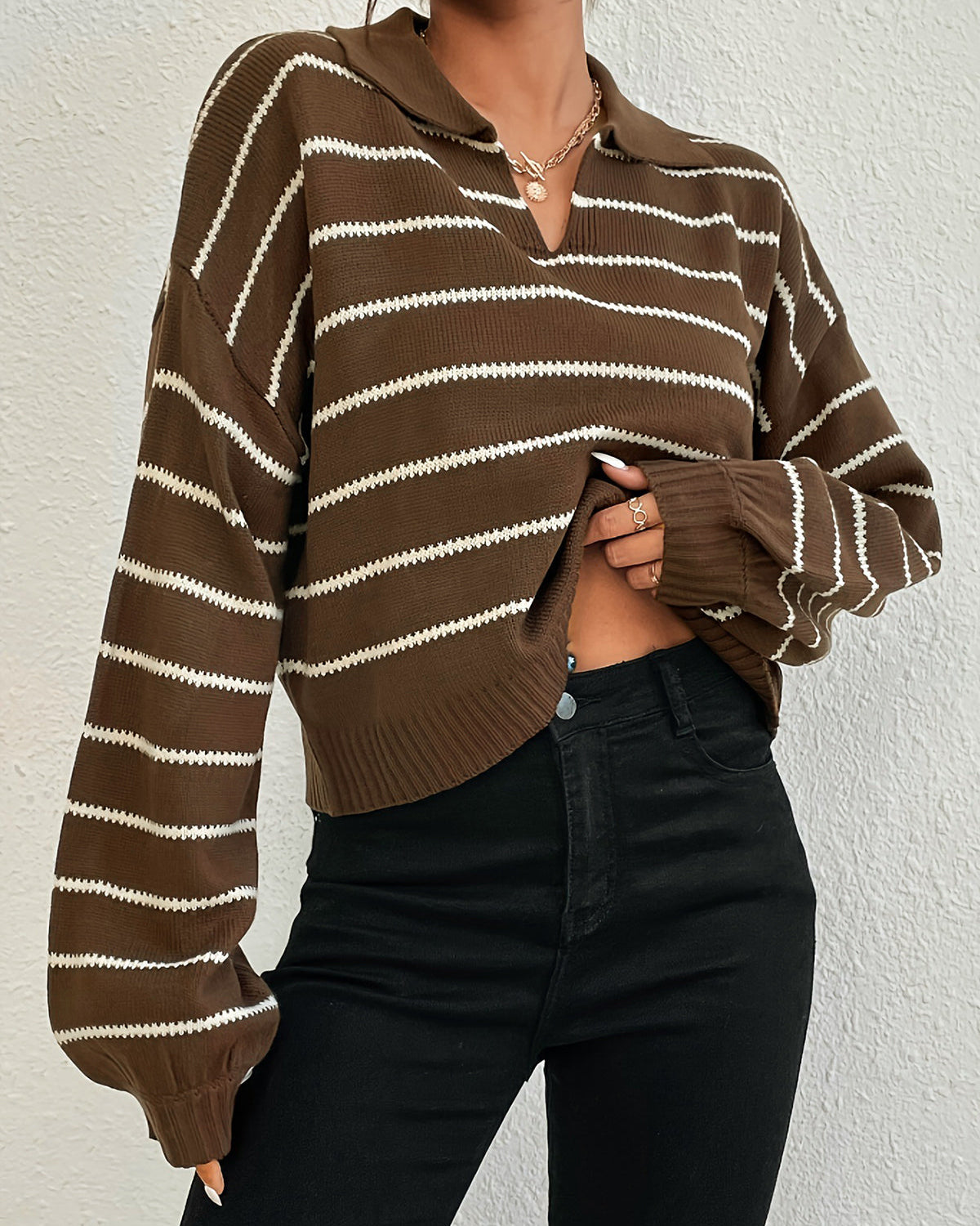 Kontrast Çizgili Yaka Kısa Kazak