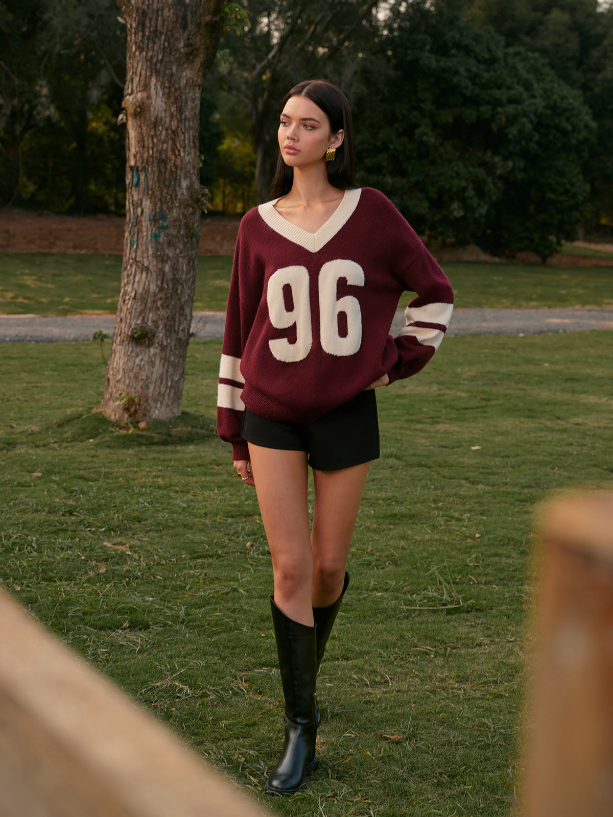 V Yaka Kontrast Biye Detaylı Triko Kazak