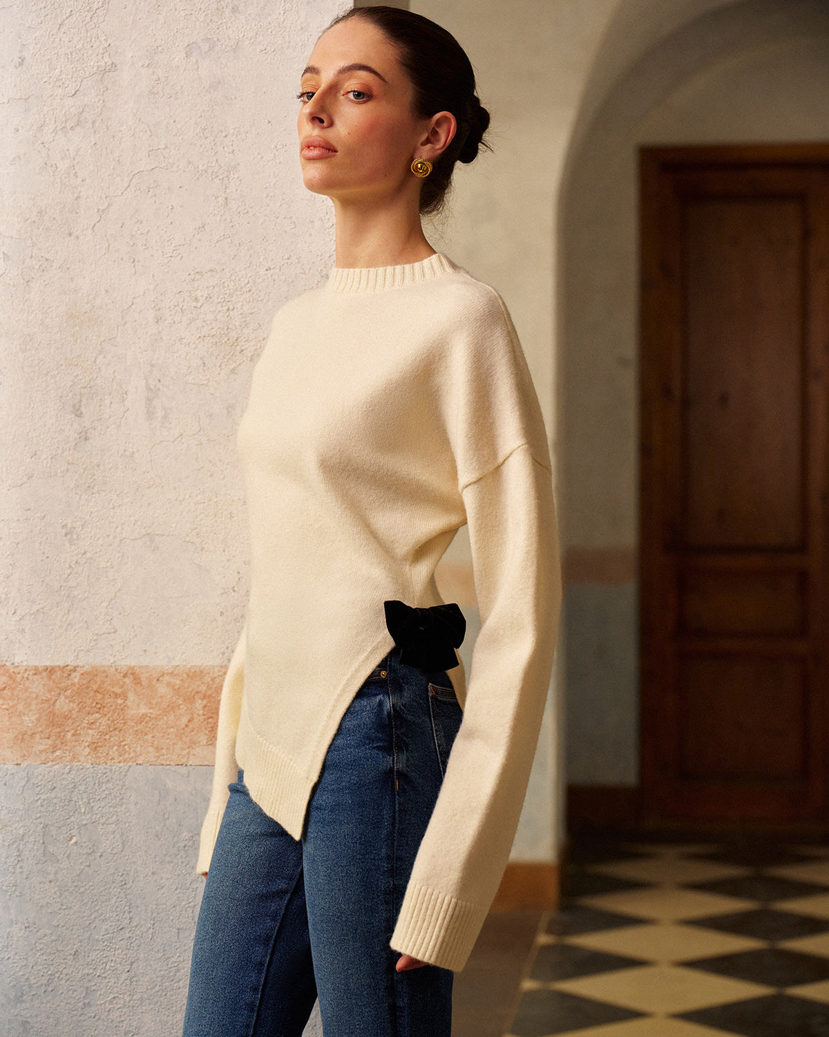 Fiyonk Detaylı Yüksek Esnek Yırtmaçlı Triko Kazak