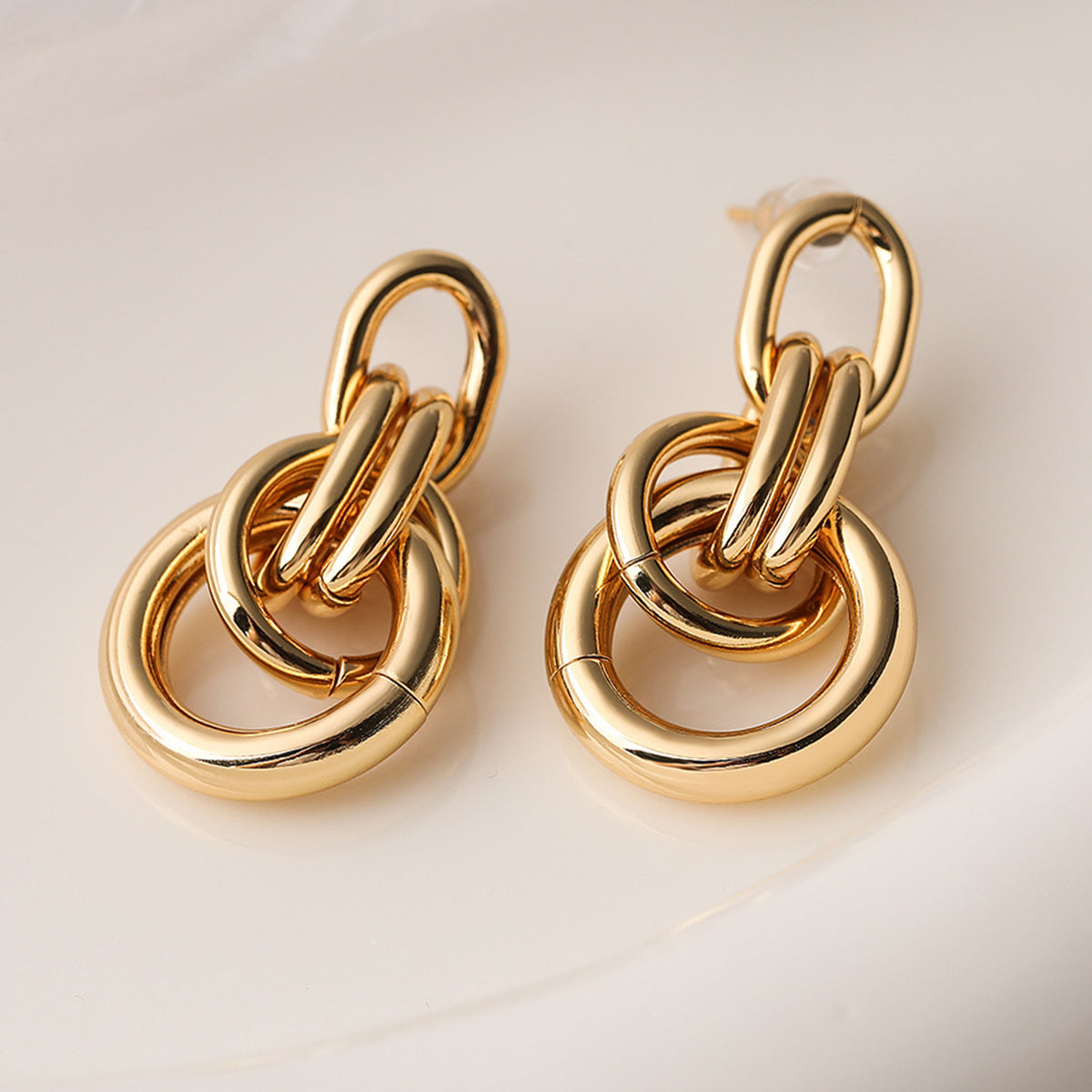 Düğümlü Kalın Halka Küpe