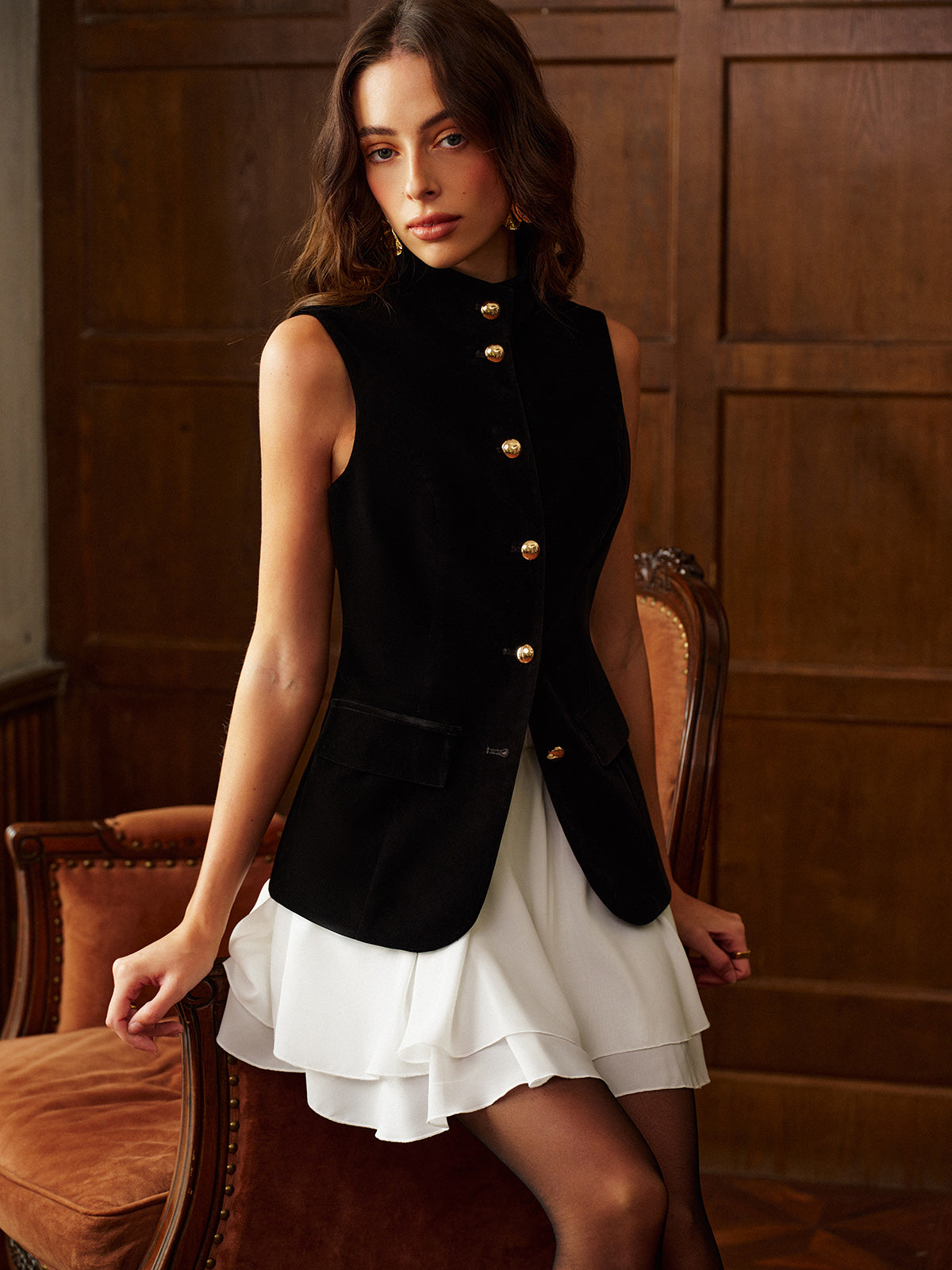 Düğme Detaylı Yırtmaçlı Kadife Bluz ve Şifon Etek Takımı