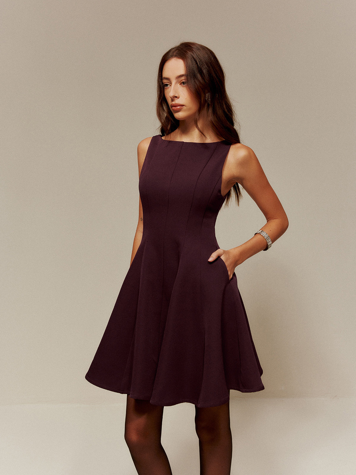 Pileli Cepli Askılı Kısa Elbise