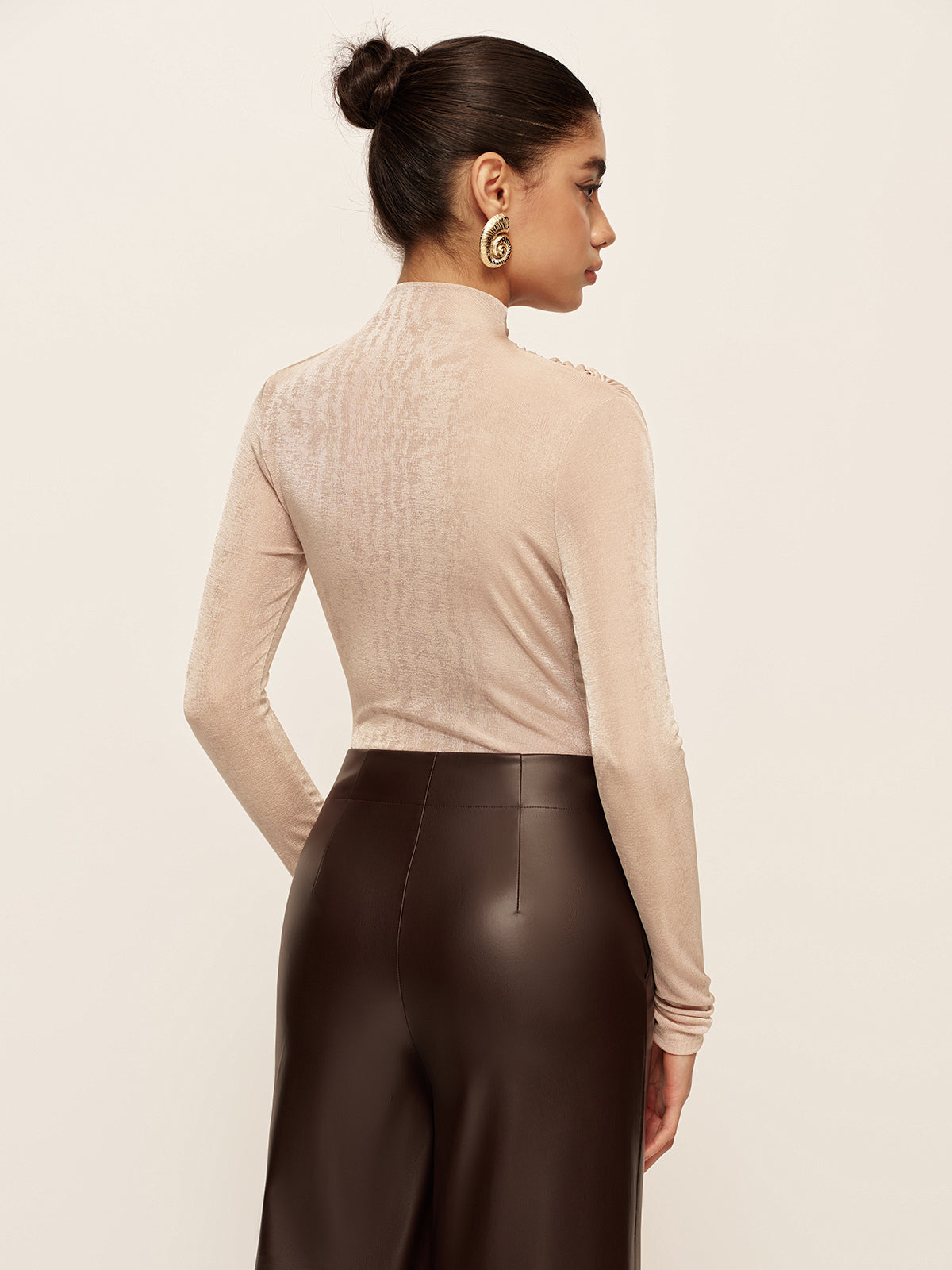 Çok Yönlü Büzgülü Dar Kesim Bluz