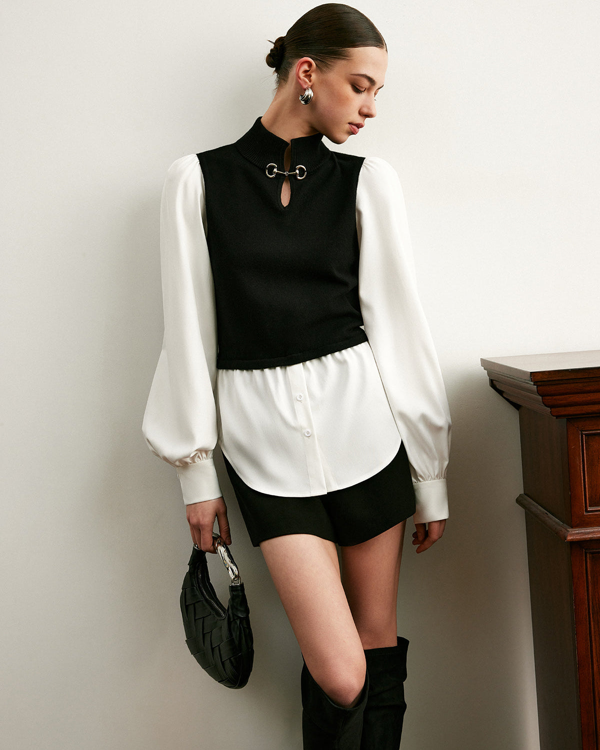 2’si 1 Arada Renk Bloklu Metal Detaylı Triko Bluz