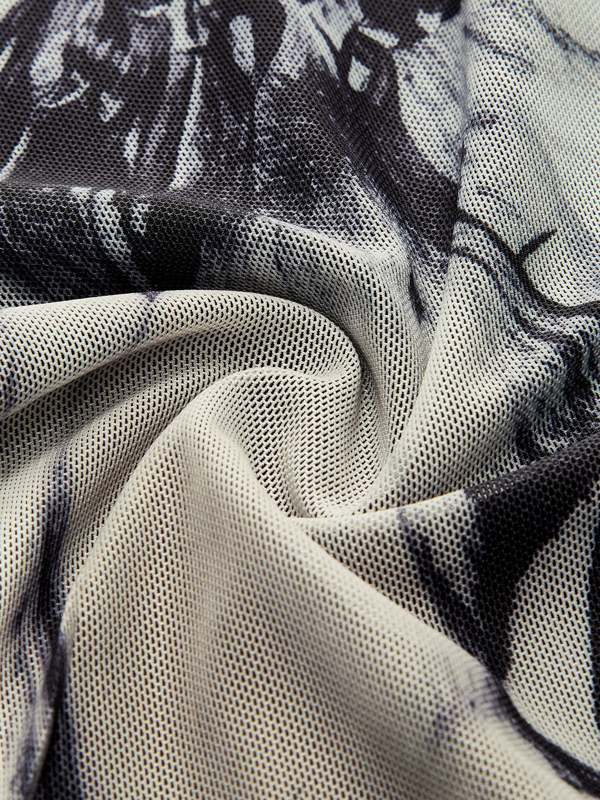 Yarım Boğazlı Baskılı File Elbise