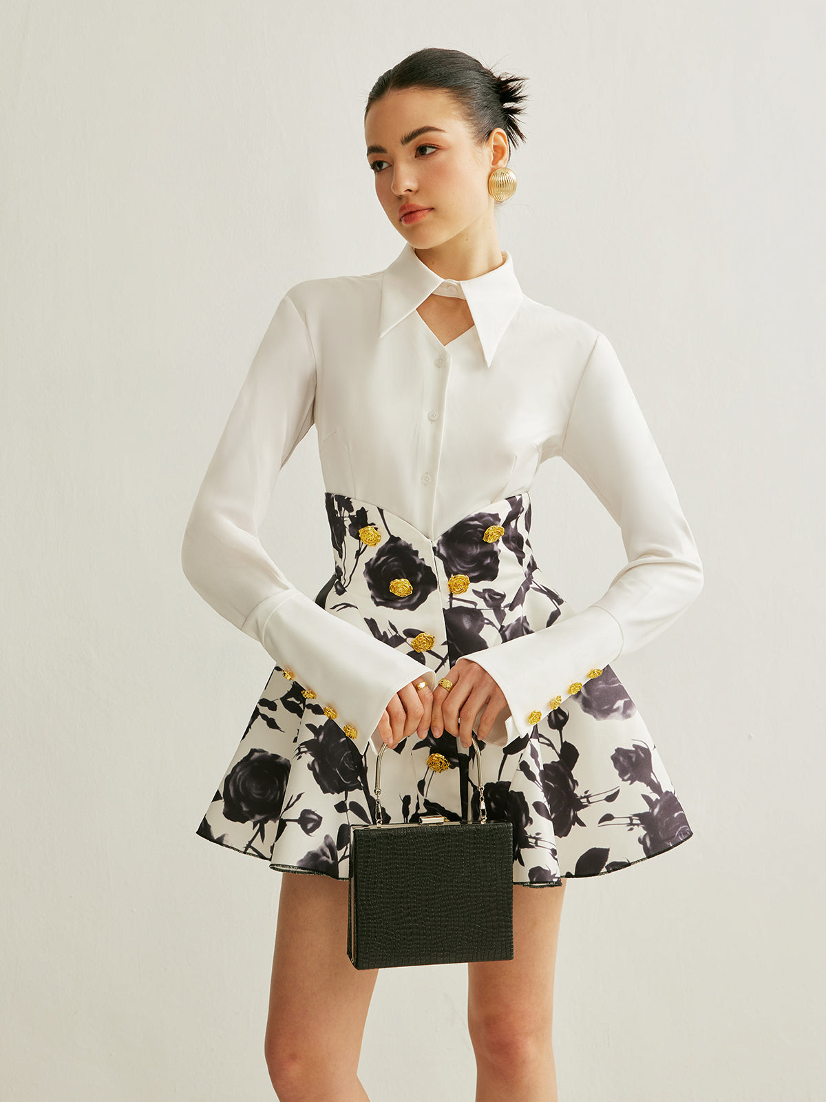 Metal Düğmeli Cutout Polo Yaka Bluz