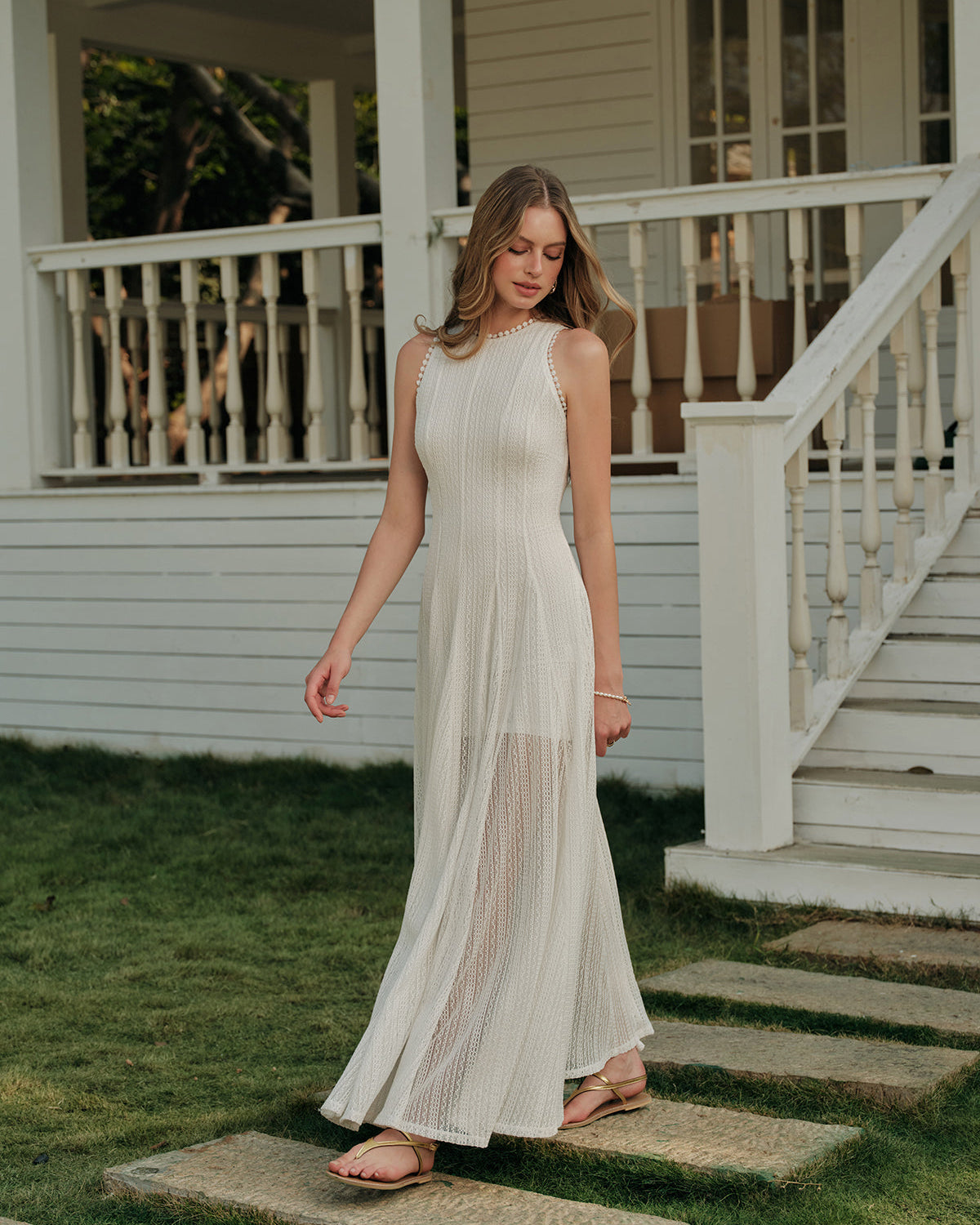 Yarı Şeffaf Dantel Kolsuz Elbise