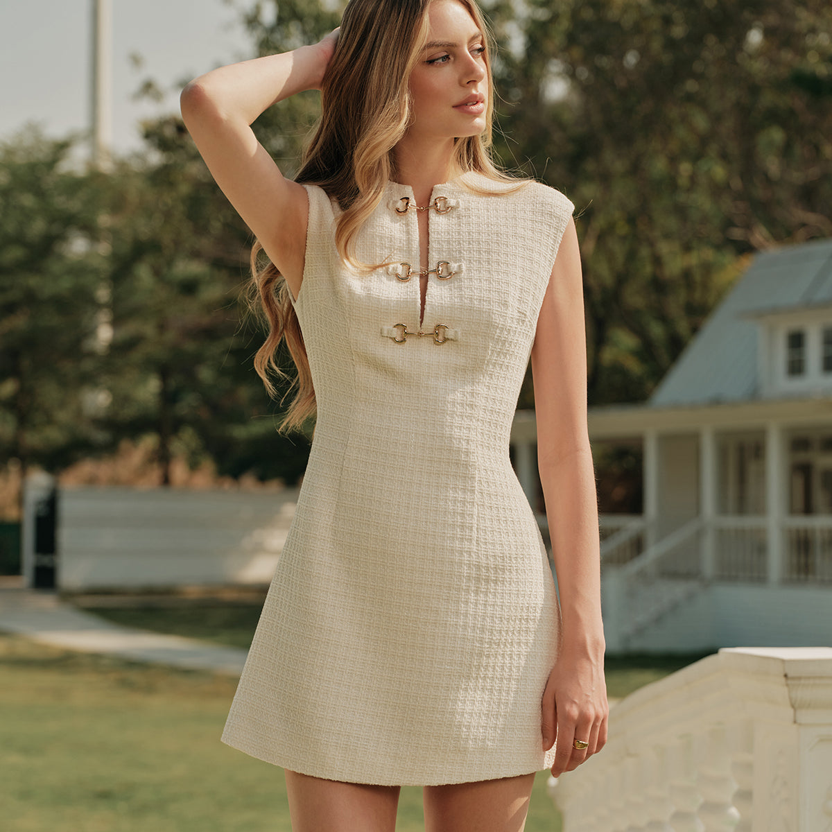 Metal Düğmeli Kolsuz Tweed Elbise