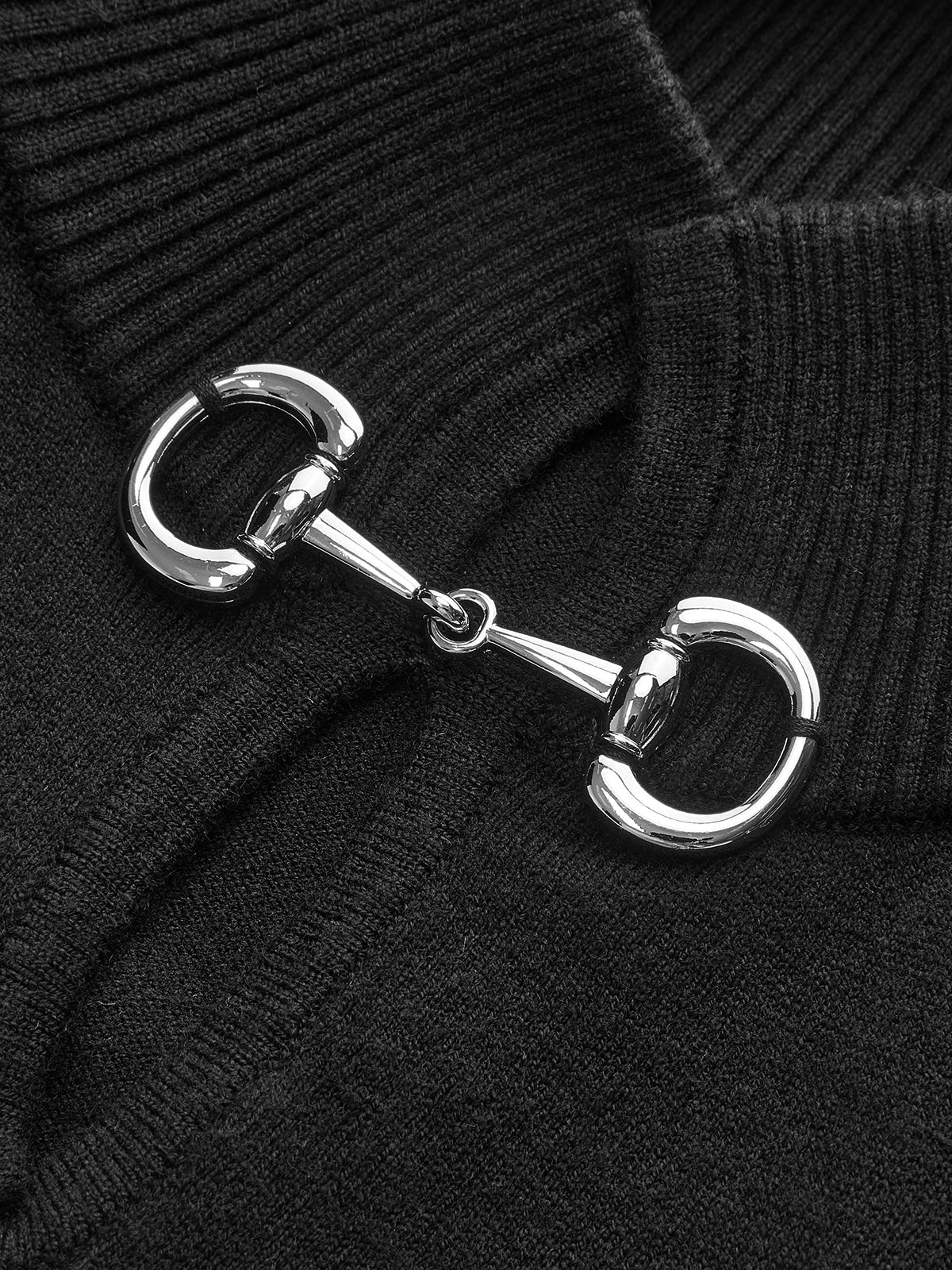 2’si 1 Arada Renk Bloklu Metal Detaylı Triko Bluz