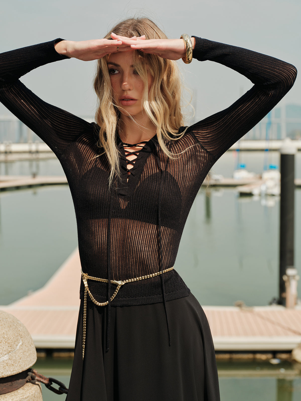 Önden Bağcıklı Transparan Uzun Kollu Triko Kazak