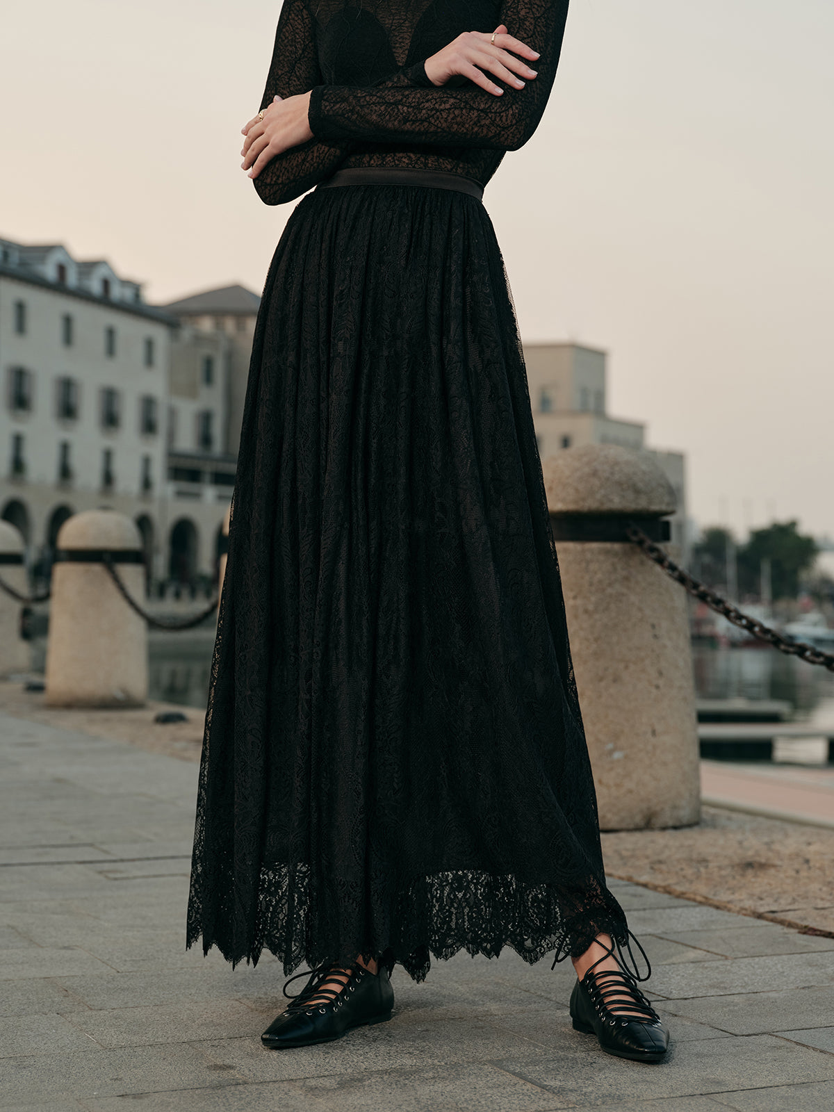 Dantel İşlemeli A Kesim Etek