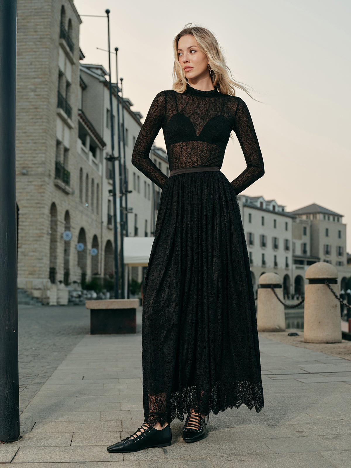 Dantel İşlemeli A Kesim Etek