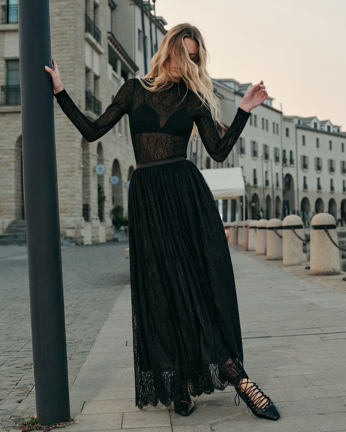 Dantel İşlemeli A Kesim Etek