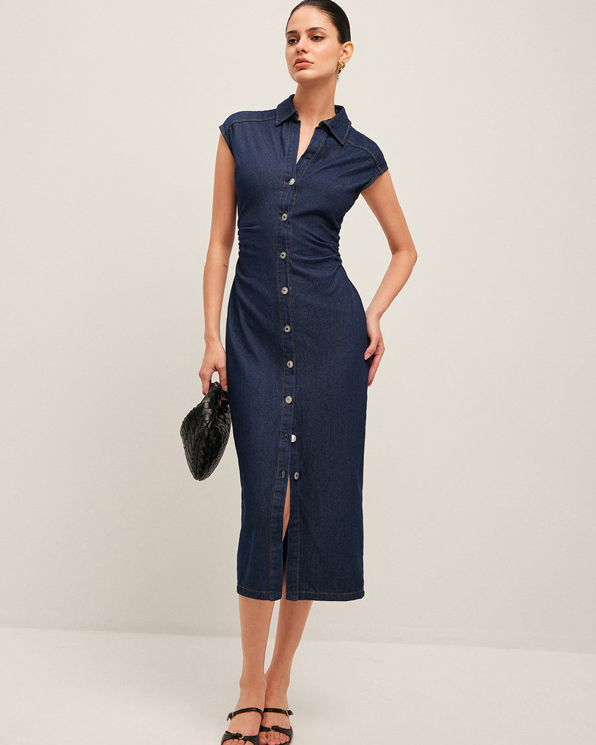 V Yaka Kolsuz Düğmeli Kot Elbise