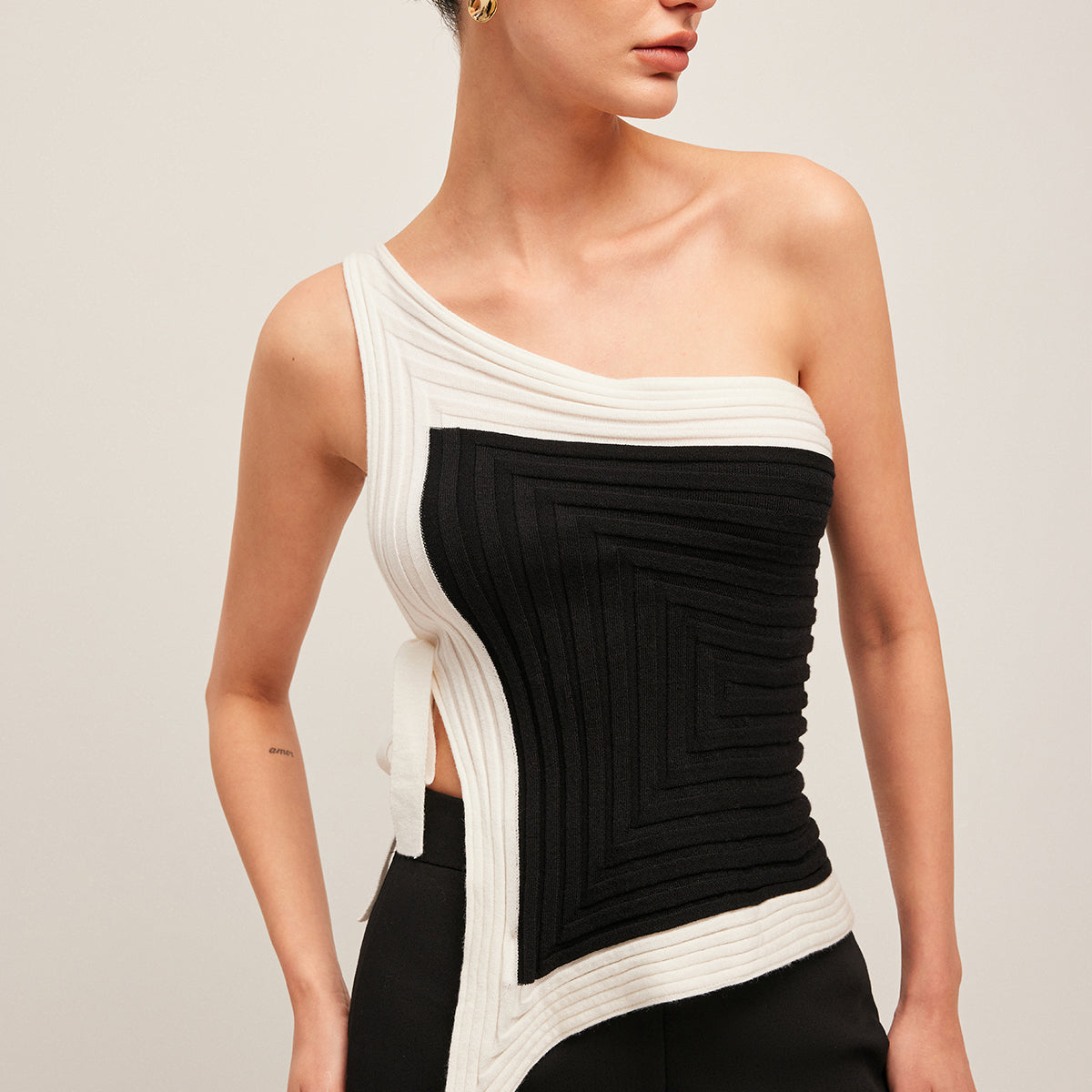 Asimetrik Ribanalı Yan Bağlamalı Bluz