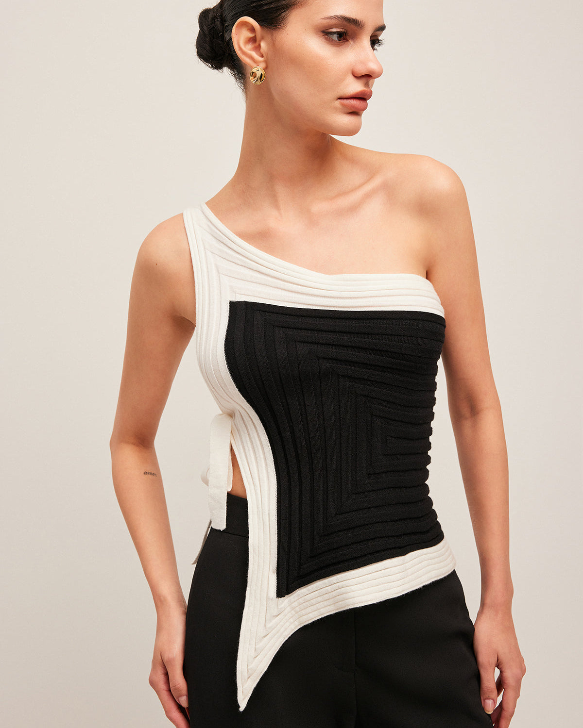 Asimetrik Ribanalı Yan Bağlamalı Bluz