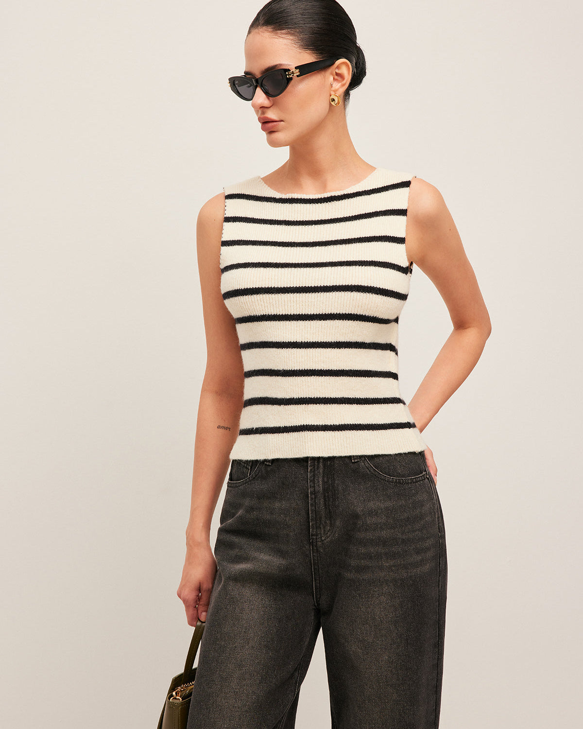 Fiyonk Sırt Detaylı Çizgili Triko Yelek