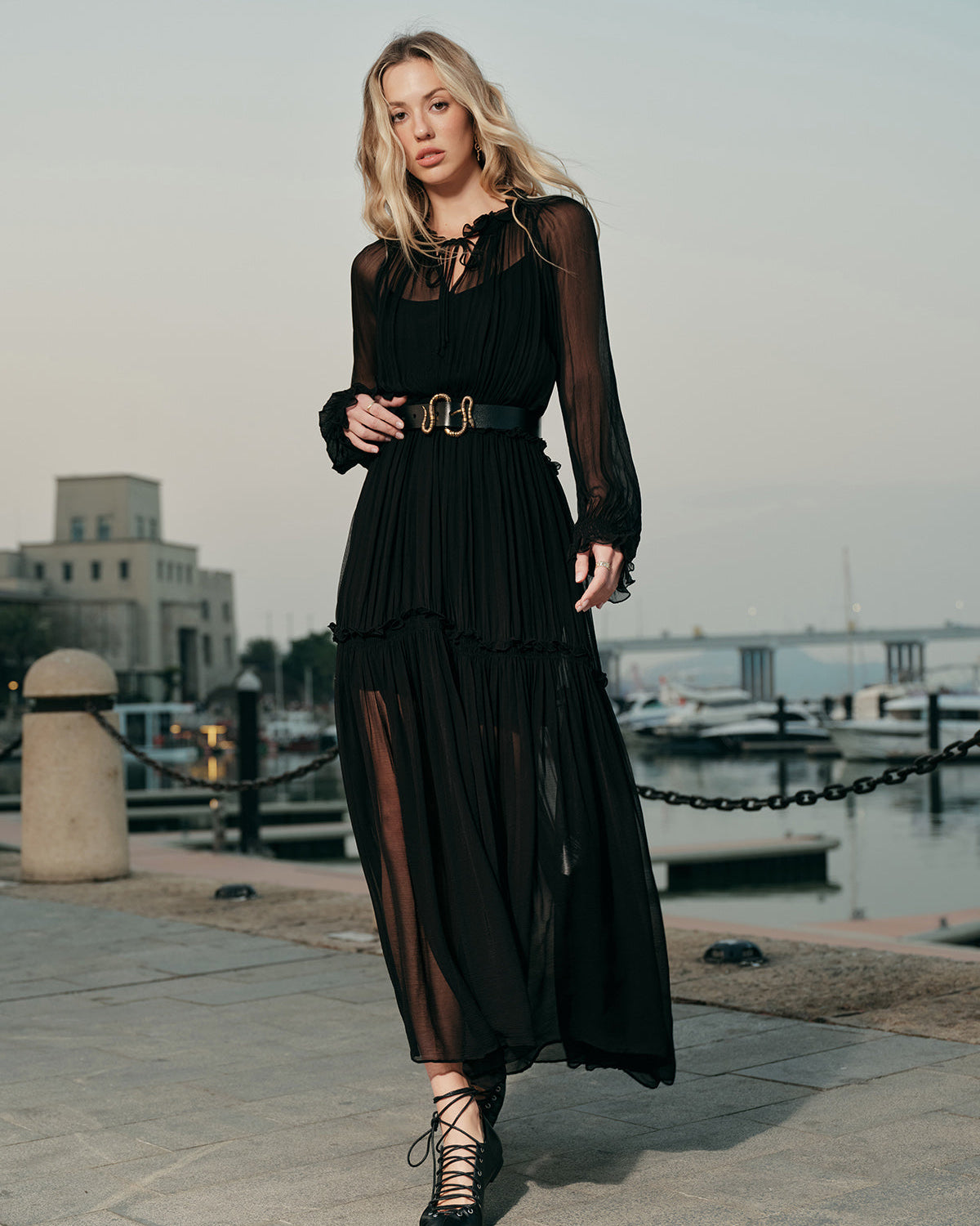 Fırfırlı Yarı Şeffaf Şifon Elbise