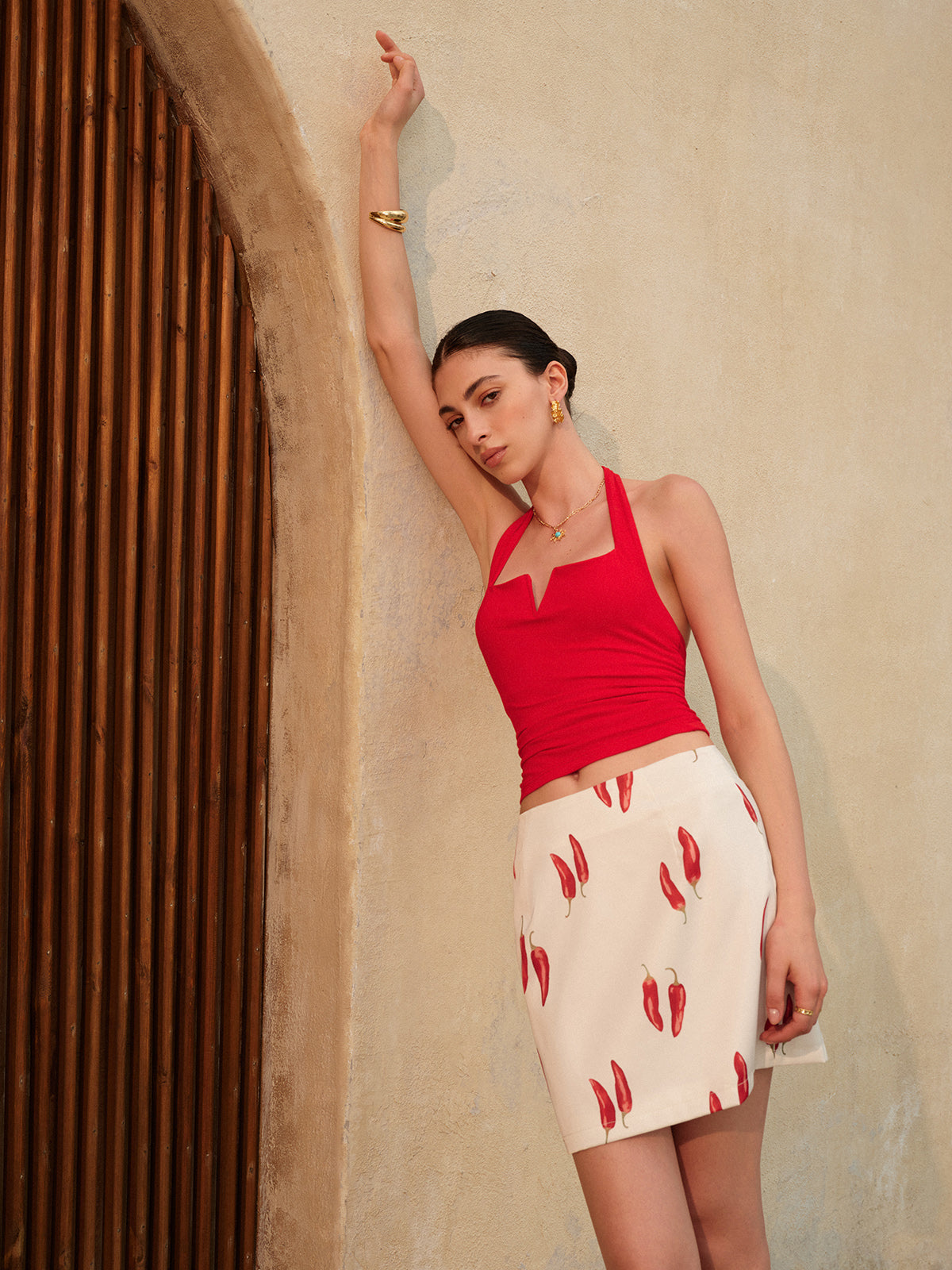 Sırtı Açık Halter Yaka Üst