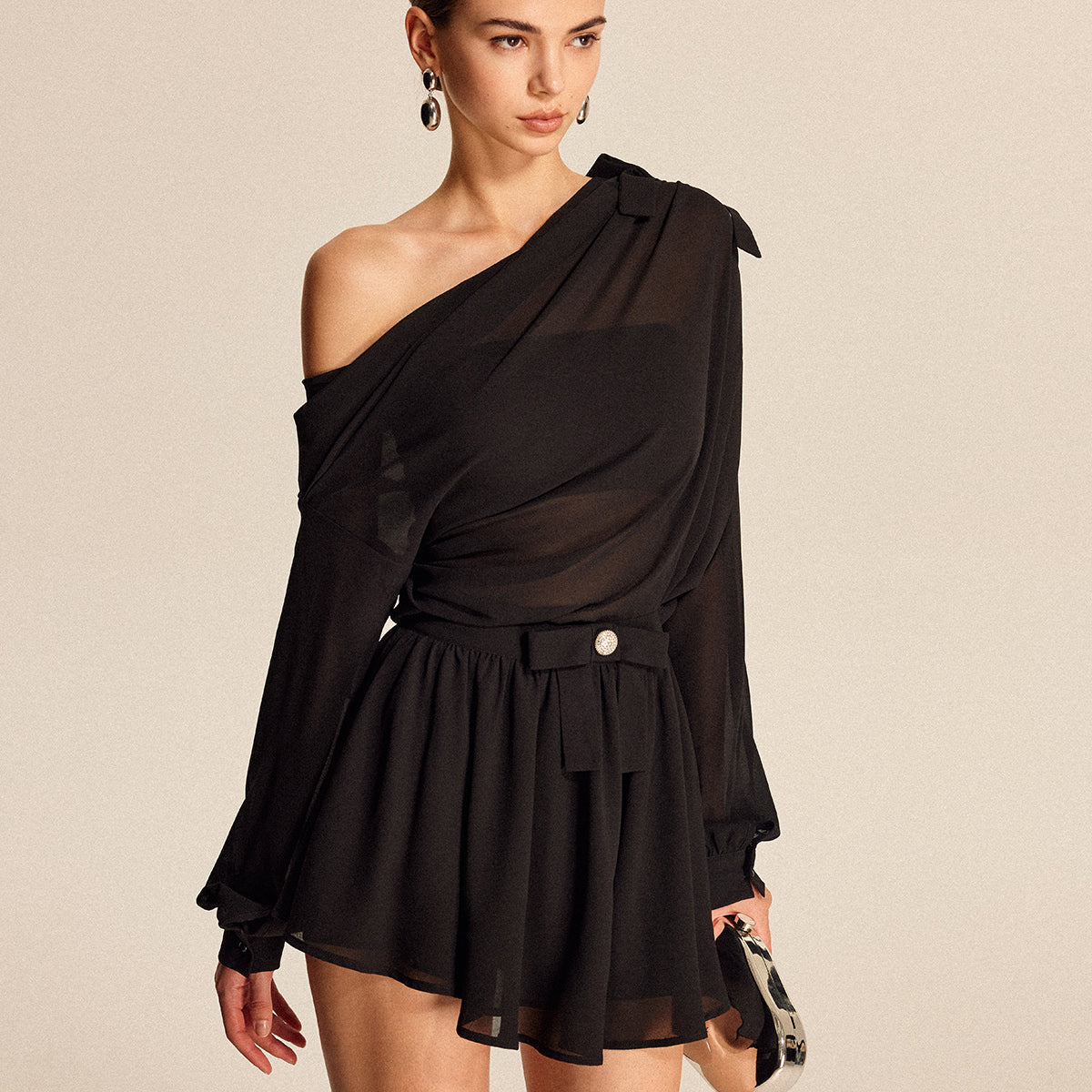 Yarı Şeffaf Şifon Tek Omuz Fiyonk Detaylı Etek Takım