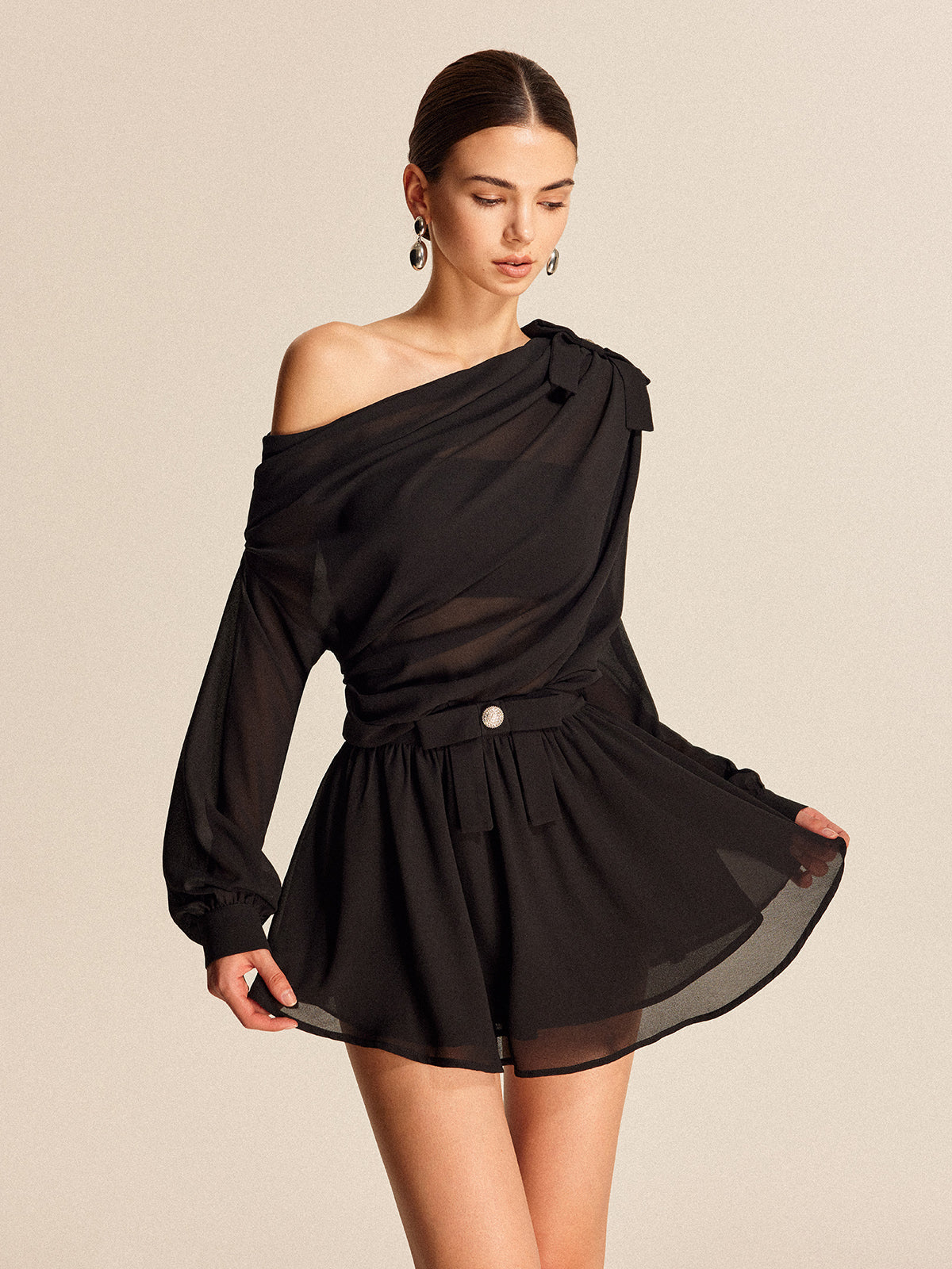 Yarı Şeffaf Şifon Tek Omuz Fiyonk Detaylı Etek Takım