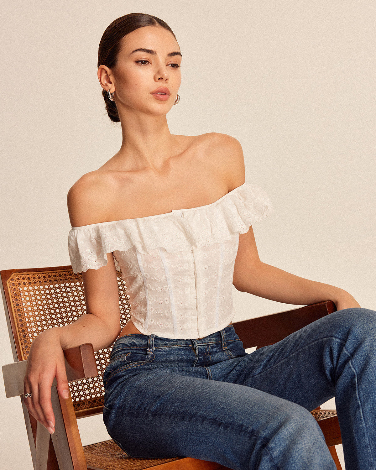 Sırtı Bağcıklı Omuz Açık Üst