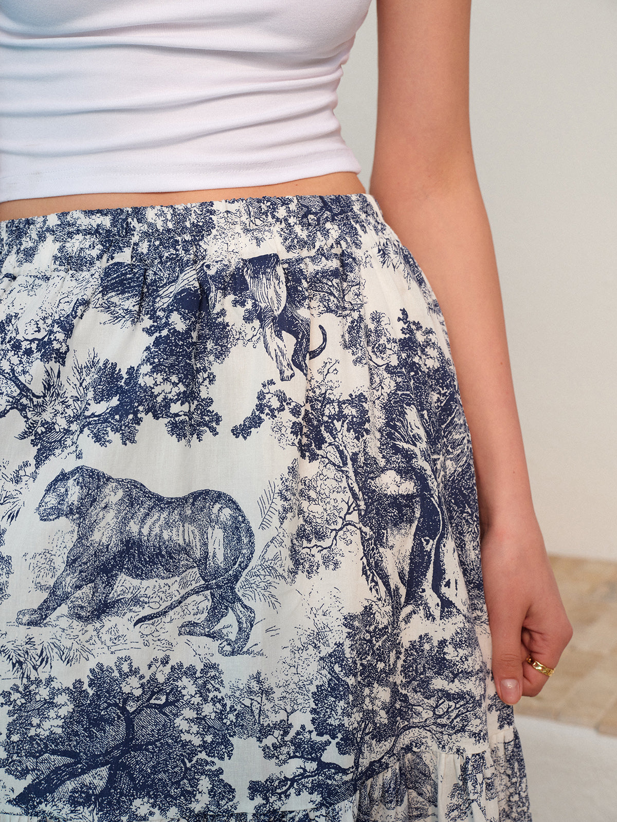 Çiçek Desenli Fırfırlı Etek