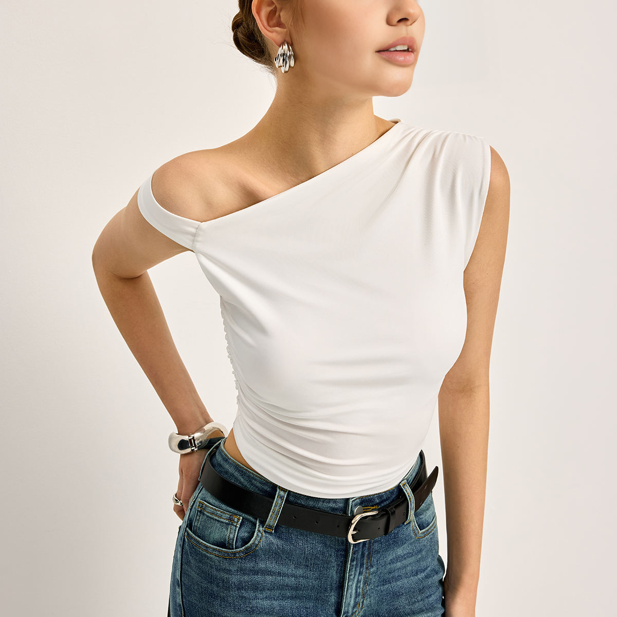 Asimetrik Kesim Yırtmaç Detaylı Fitilli Bluz