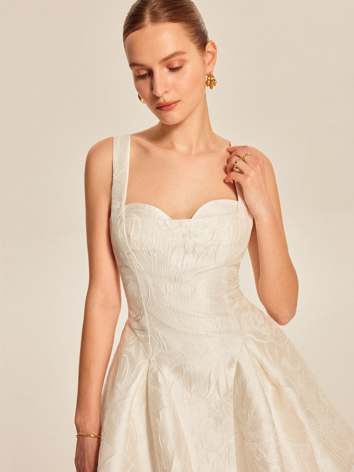 Romantik Kalp Yaka Kloş Mini Elbise