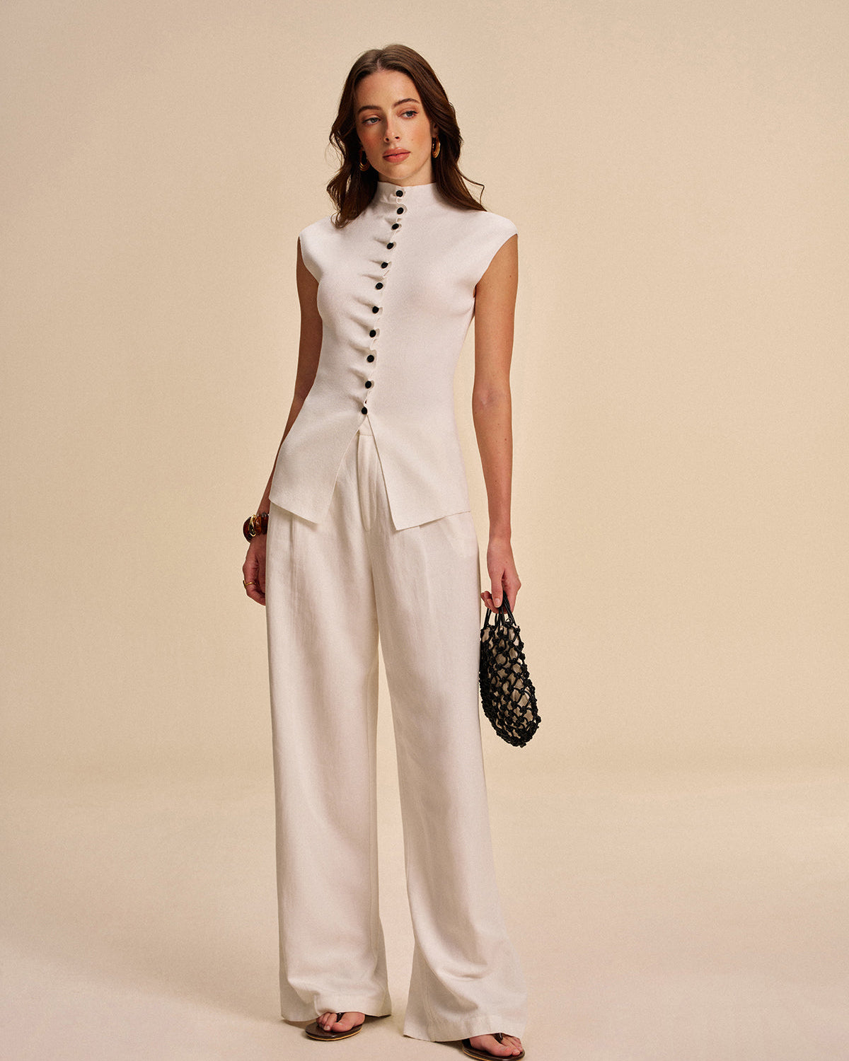 Önden Düğmeli Kolsuz Triko Hırka