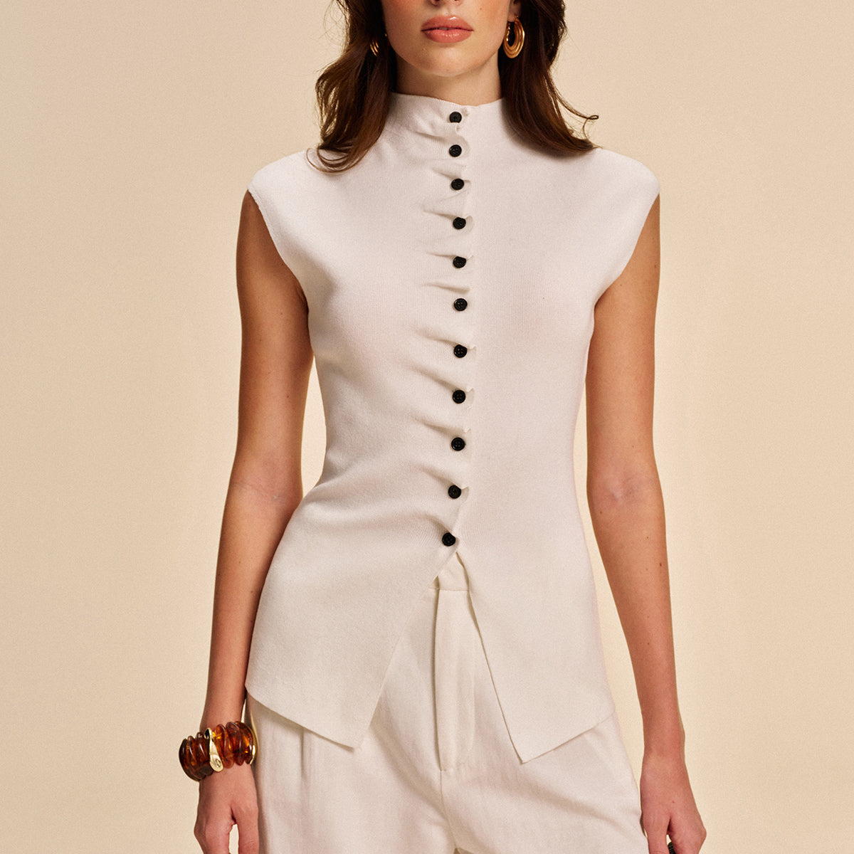 Önden Düğmeli Kolsuz Triko Hırka