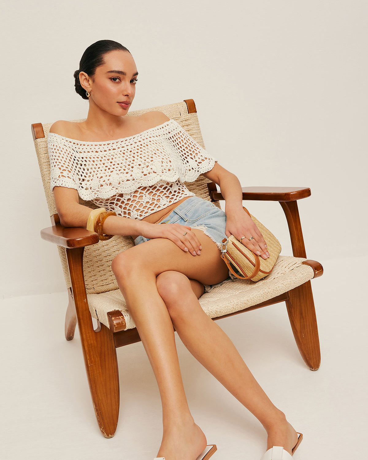 Omuz Açık Delikli Triko Üst