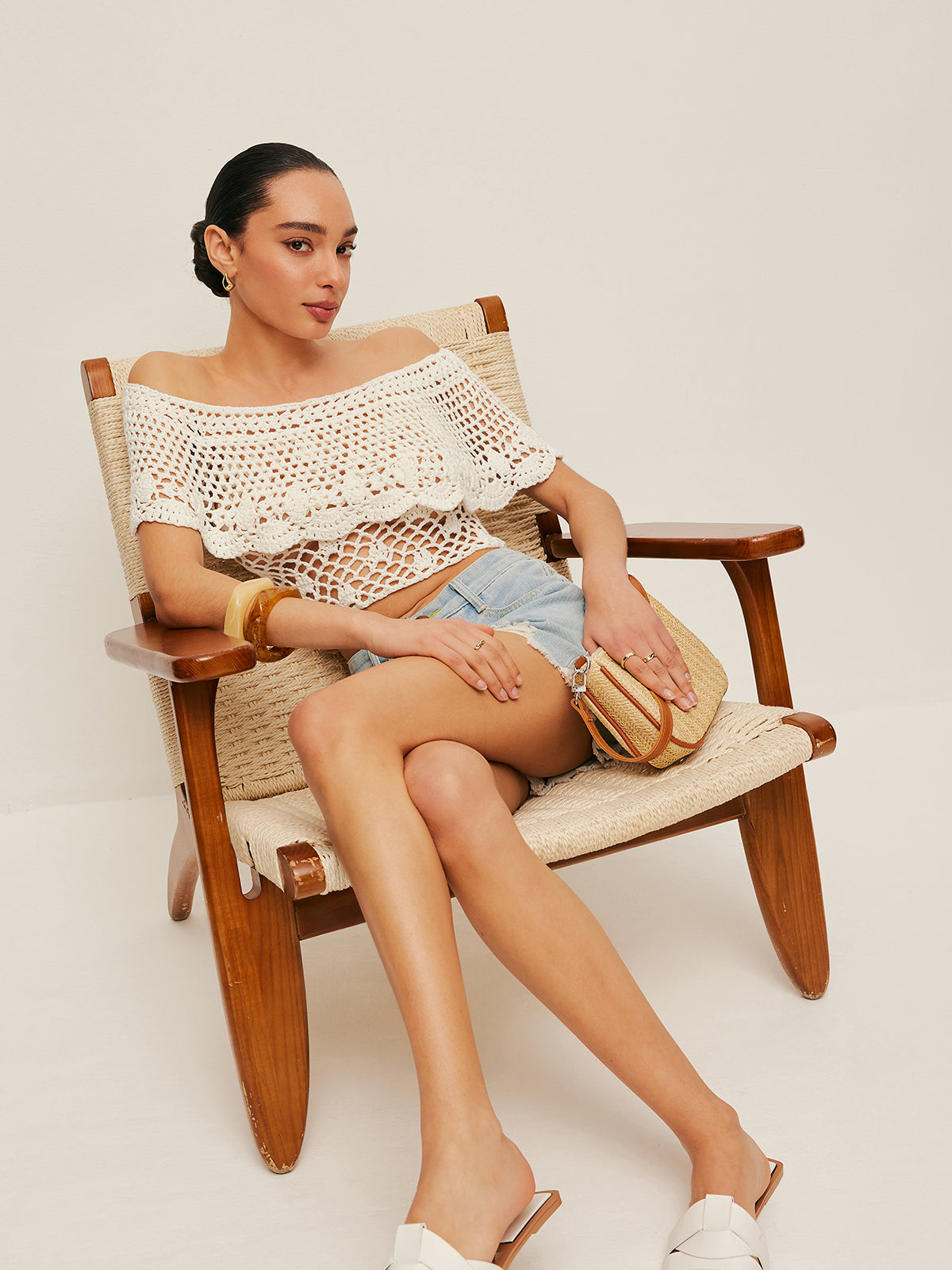 Omuz Açık Delikli Triko Üst