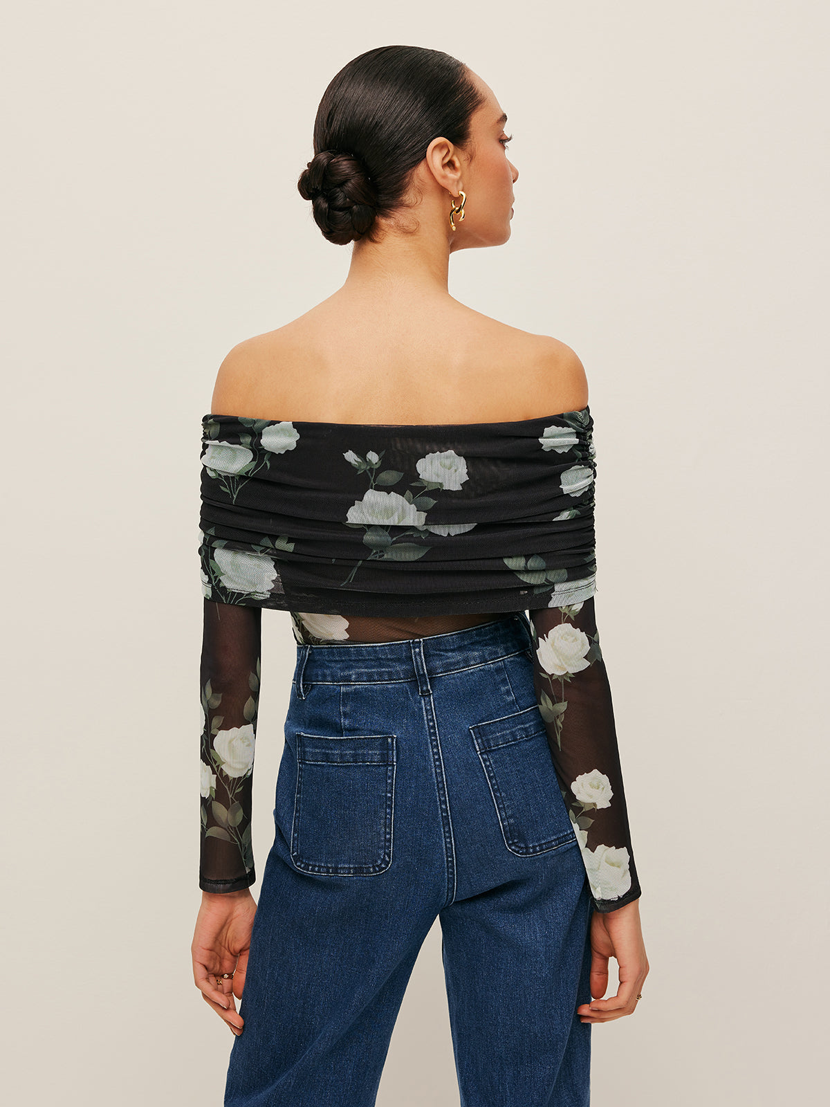 Yarı Şeffaf Çiçek Desenli Tül Kollu Üst